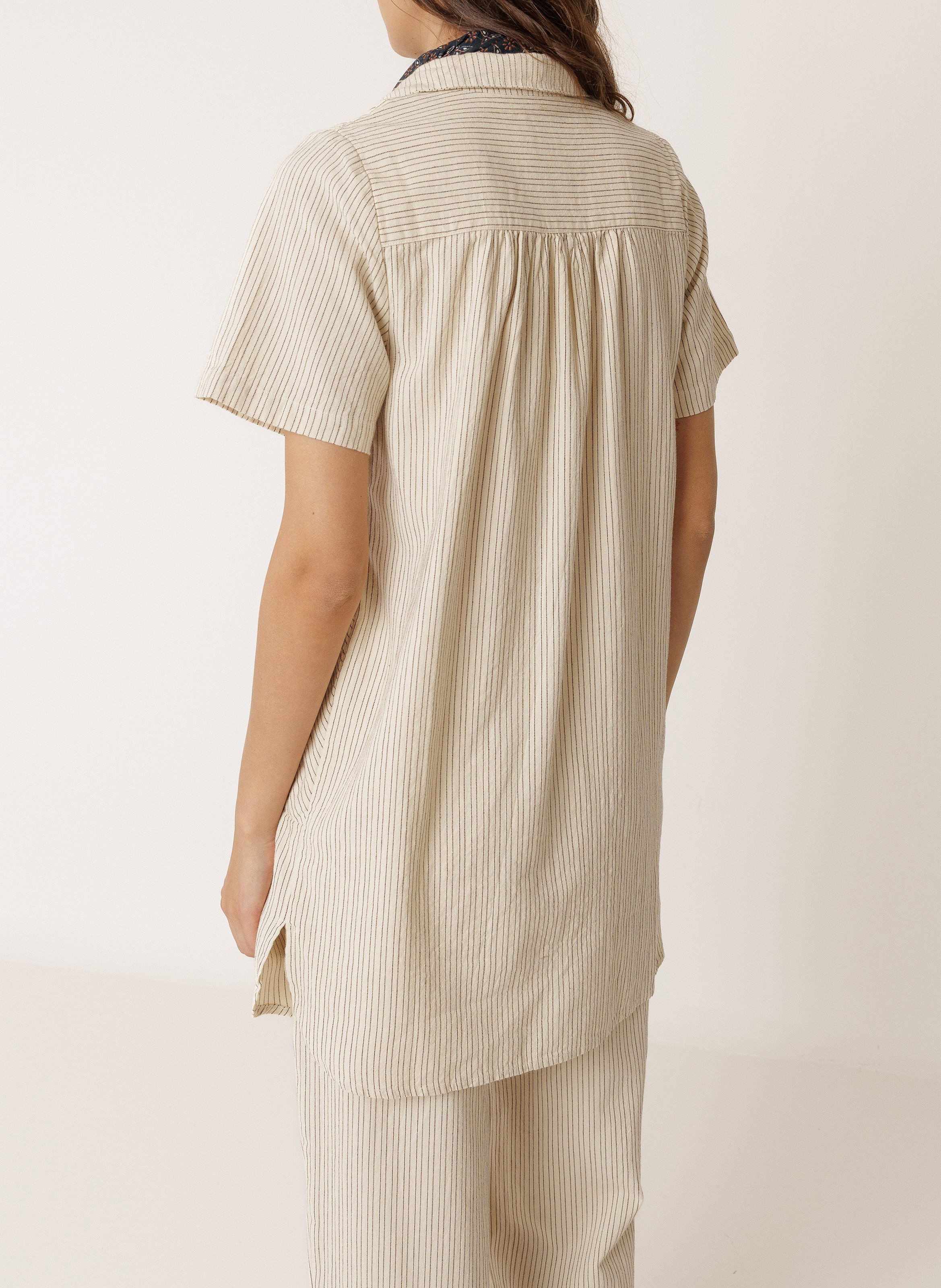 Kurzes Polokleid aus Bio-Baumwolle INDI & COLD Beige