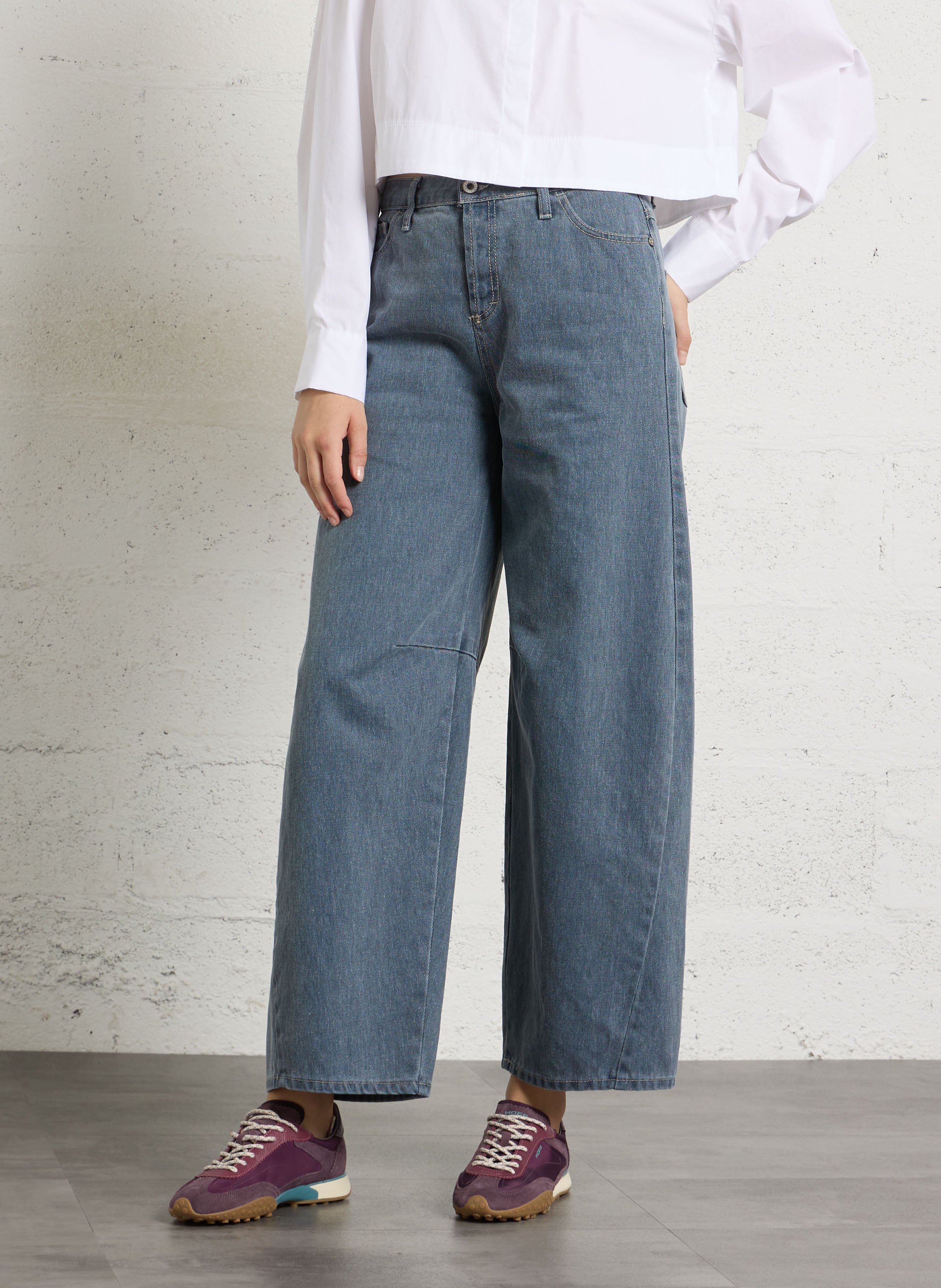 Weite Jeans mit ausgestelltem Bein aus Baumwolle PLEASE Blau