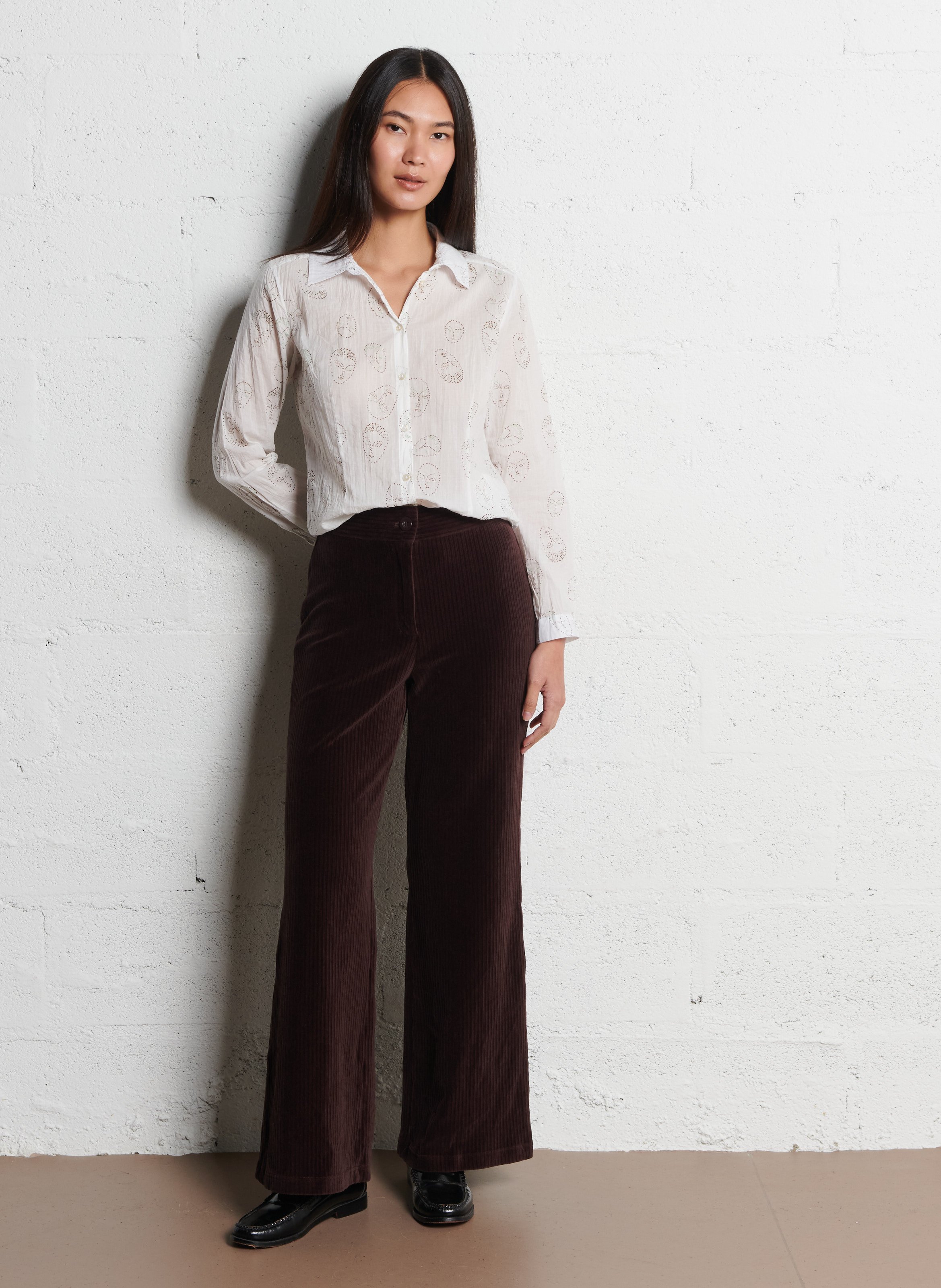 Fitted printed shirt in crinkled cotton. NICE THINGS Beige