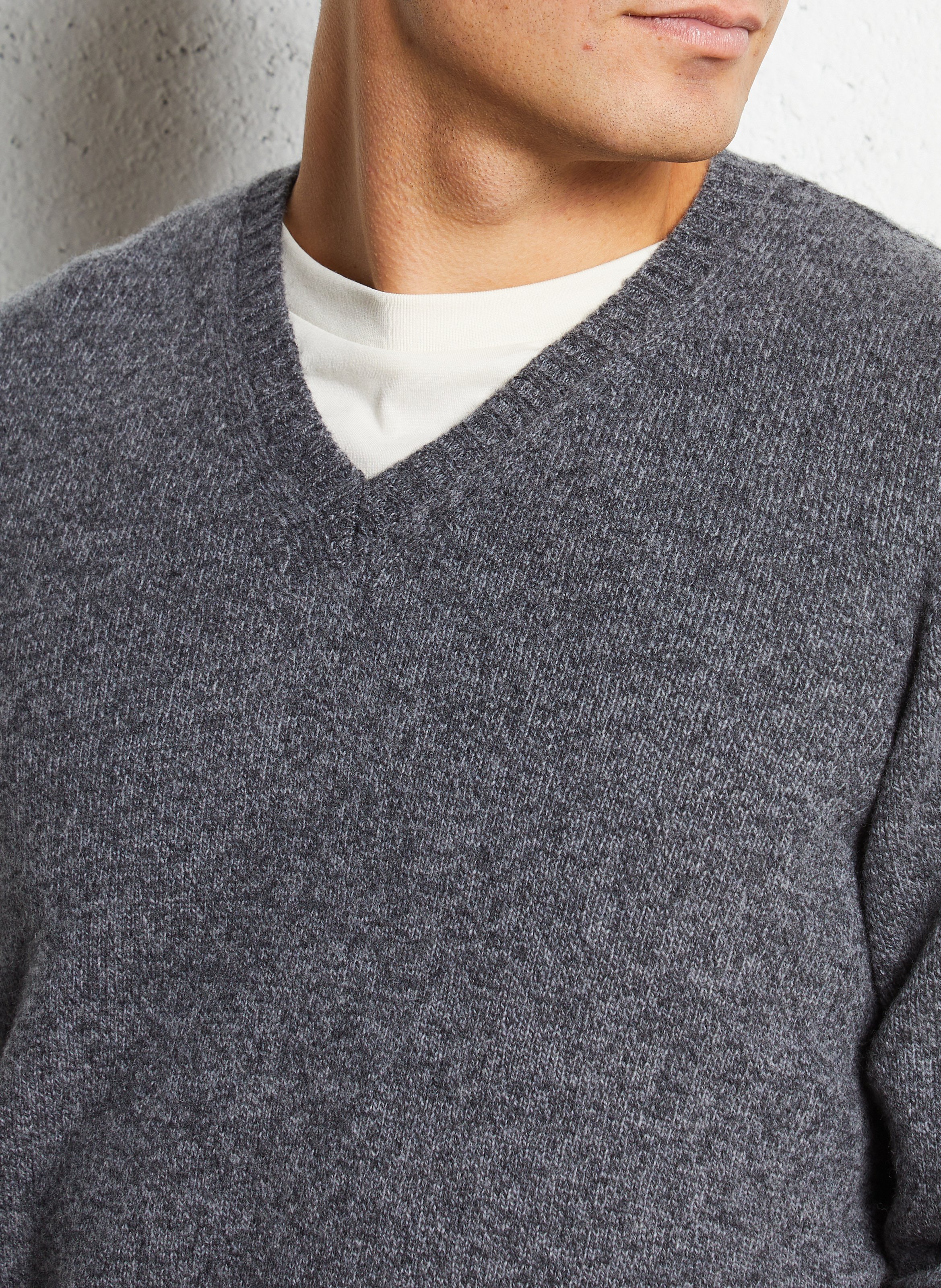 Rechte, wollen trui met V-hals HARTFORD Grijs