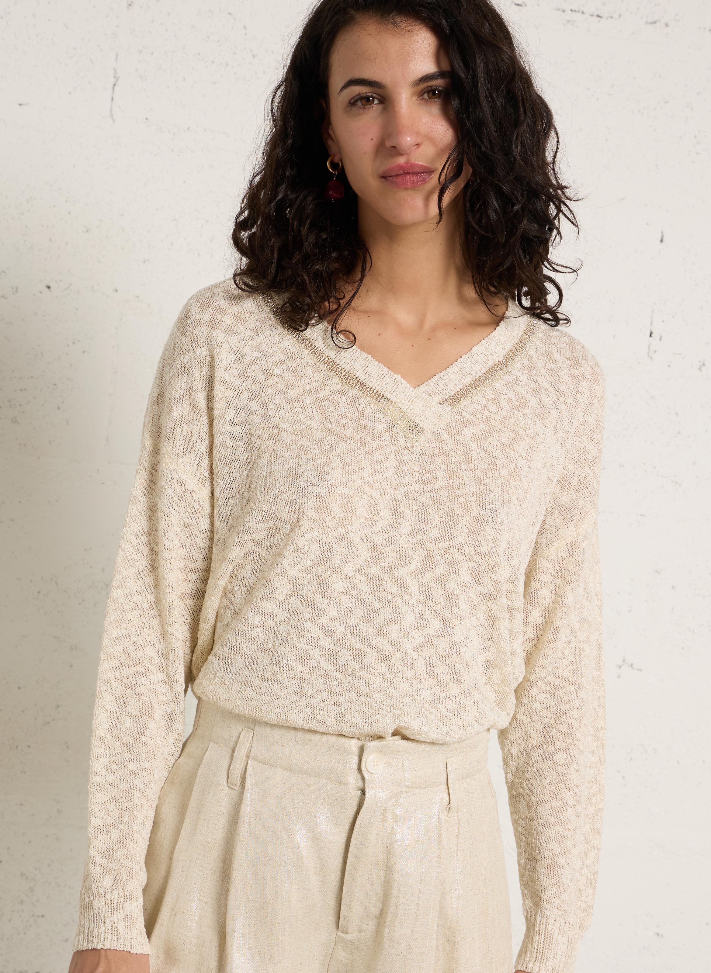 Weiter Strickpullover mit V-Ausschnitt mit Metallic-Effekt SEE U SOON Weiss