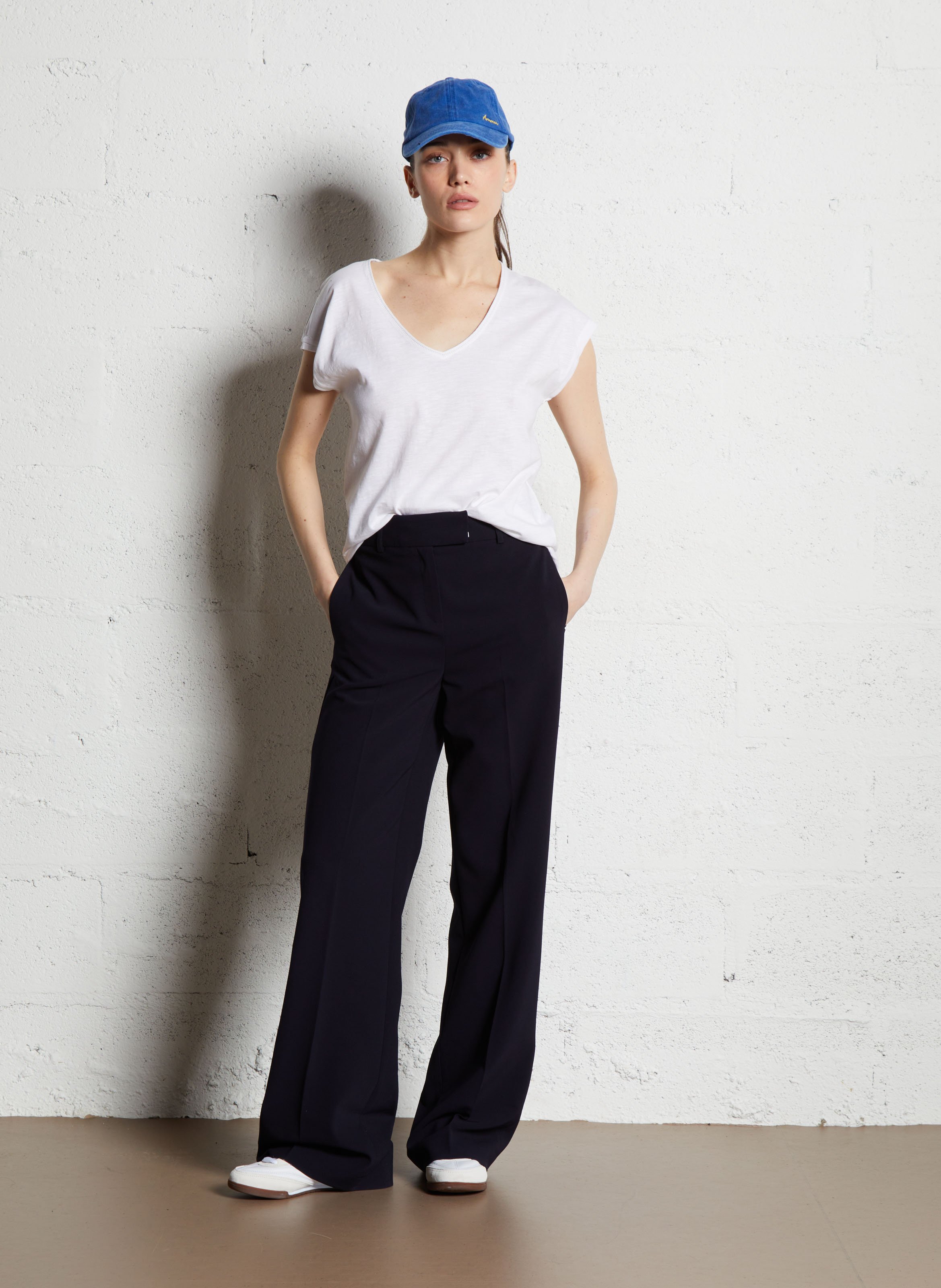 Straight cotton V-neck T-shirt MAISON 123 White