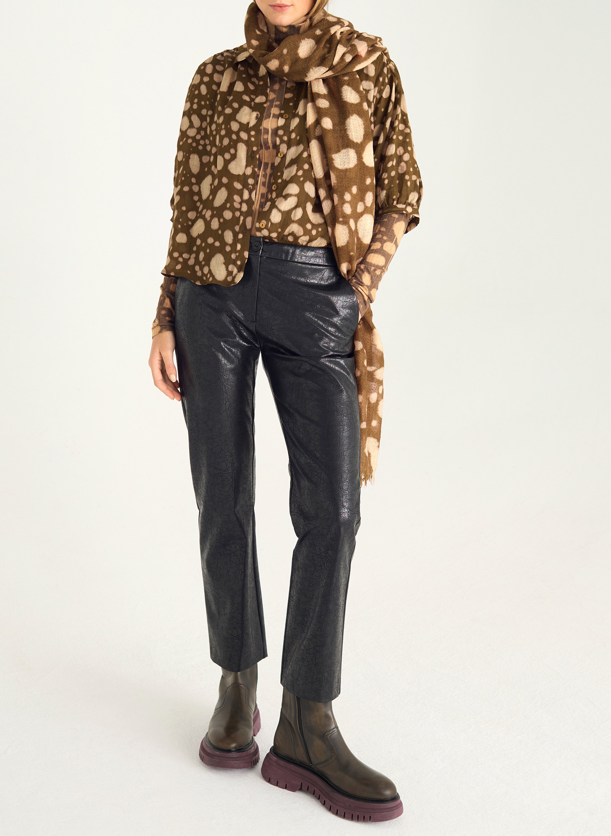 Short loose-fitting blouse with patterns COTELAC Brown