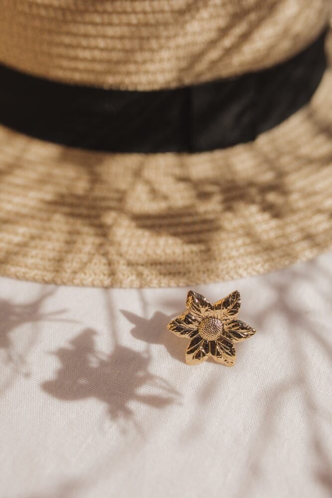 THÉIA - fine gold-plated flower maxi ring MONSIEUR SIMONE Golden