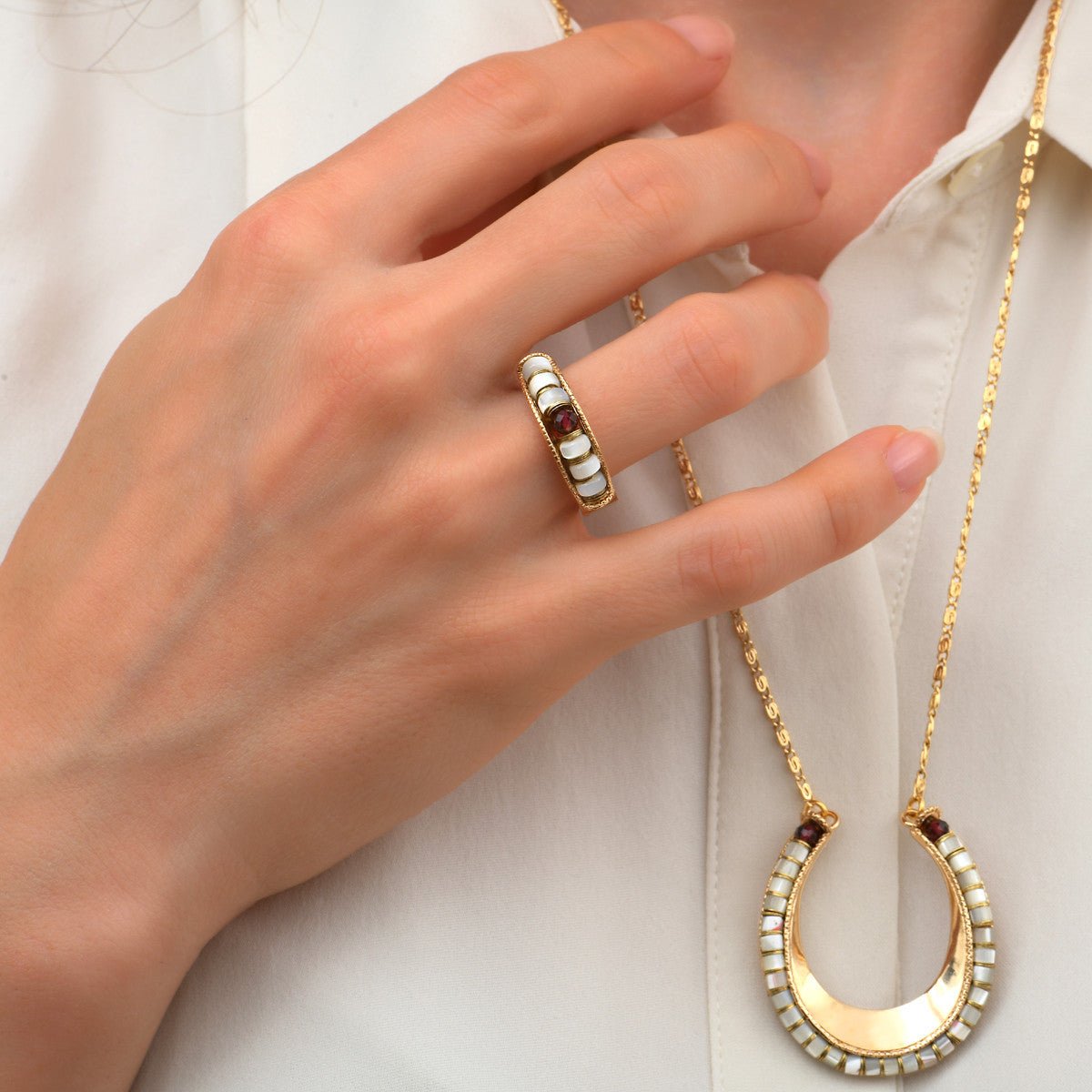 Wide ring SATELLITE PARIS White