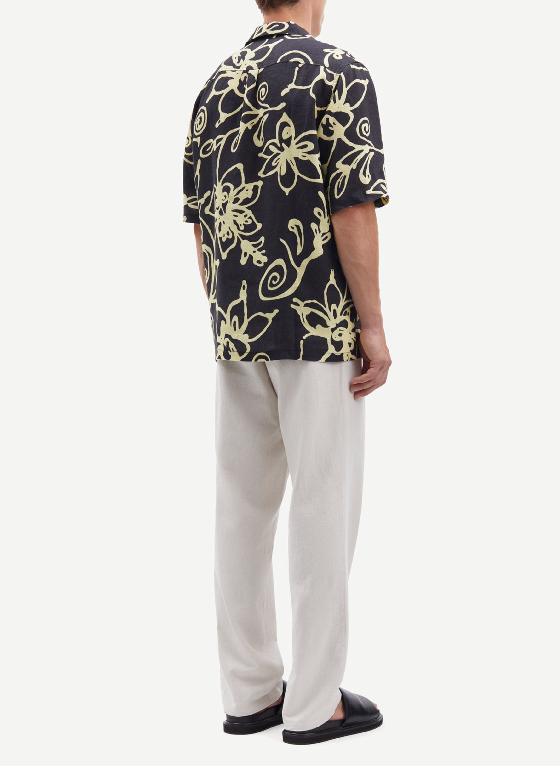 Weite Hemdbluse mit Reverskragen aus bedruckter Leinenmischung SAMSOE SAMSOE Schwarz