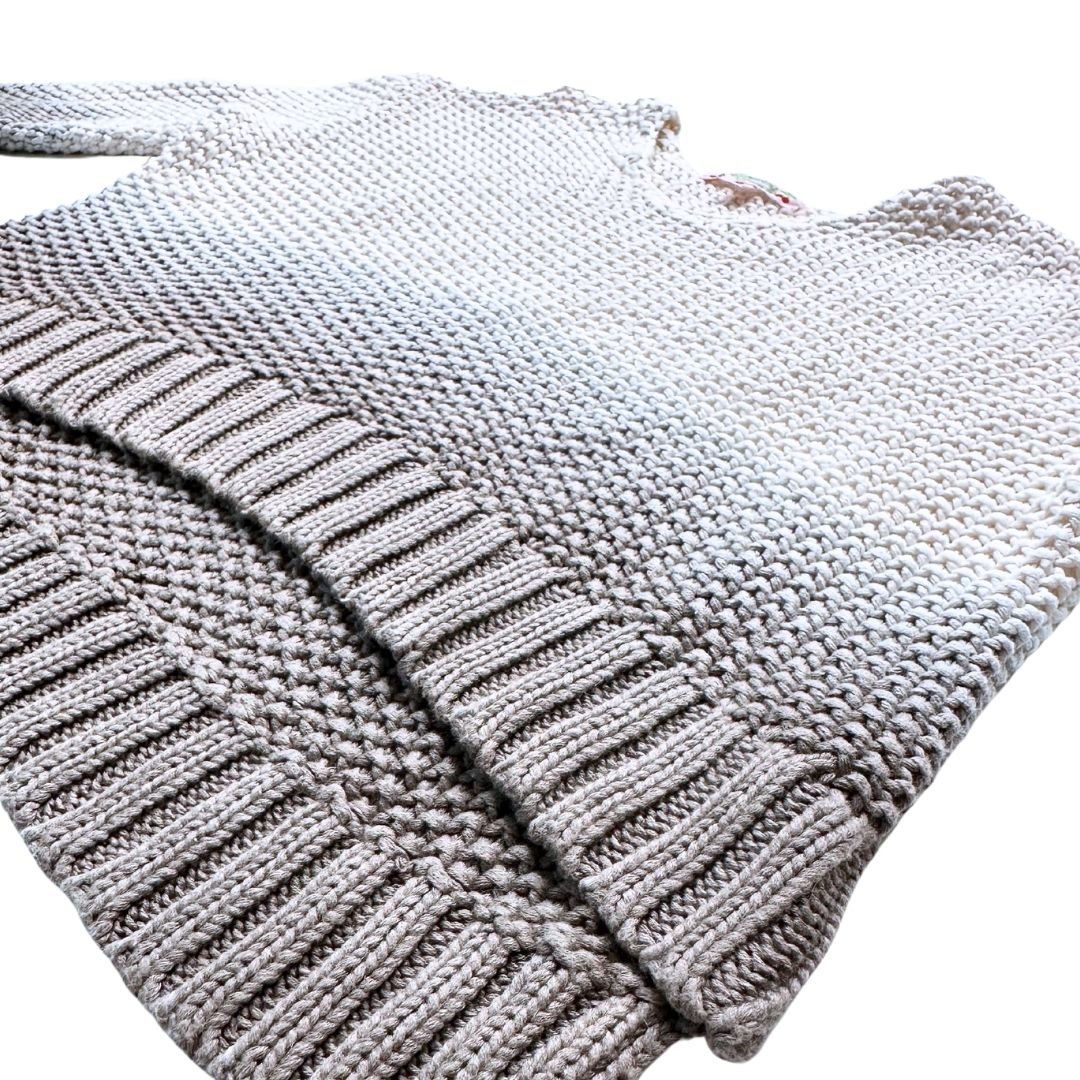 Beige child's sweater - 6 years Beige