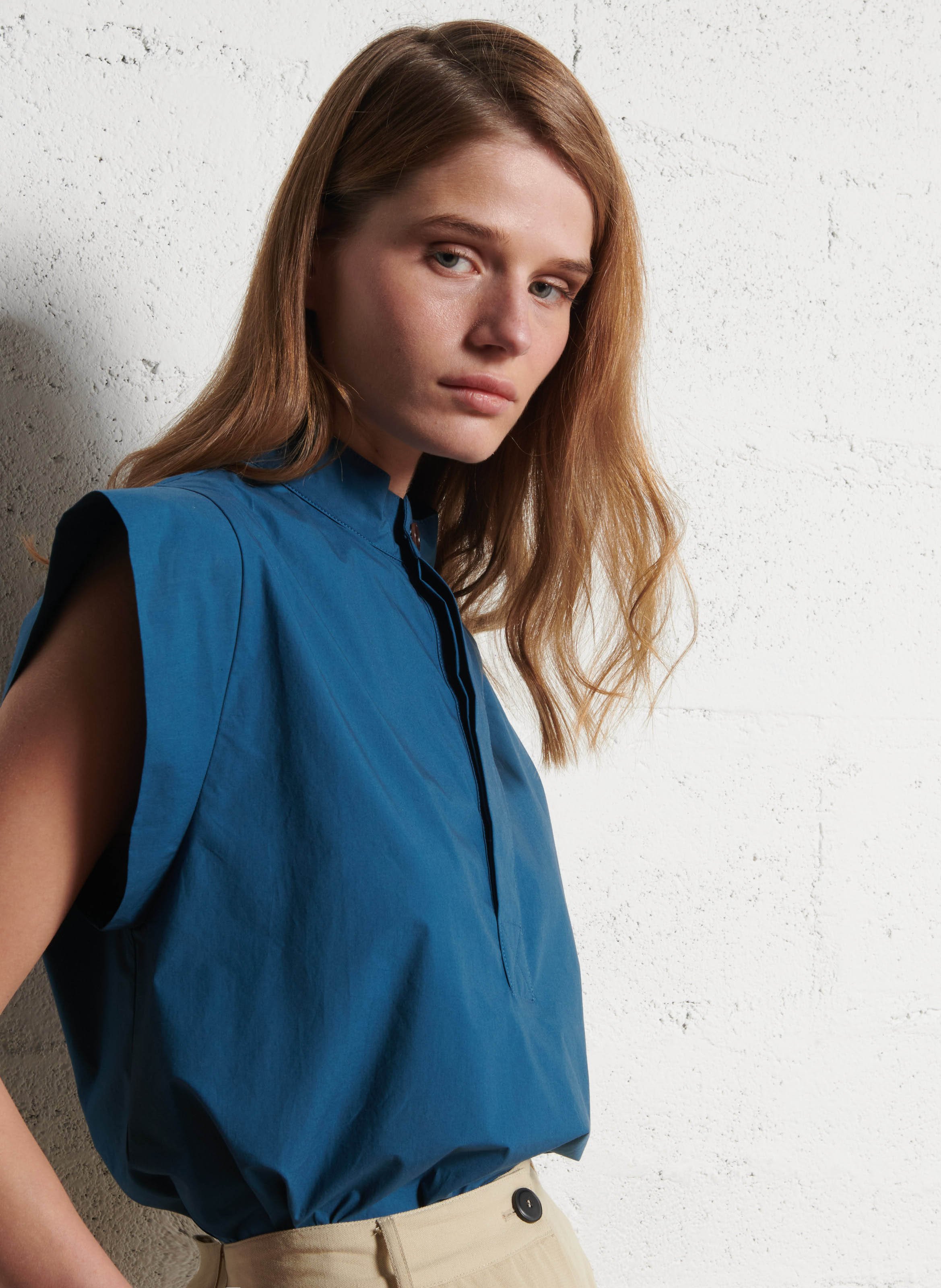 Mouwloze top van katoenen popeline BELLEPIECE Blauw