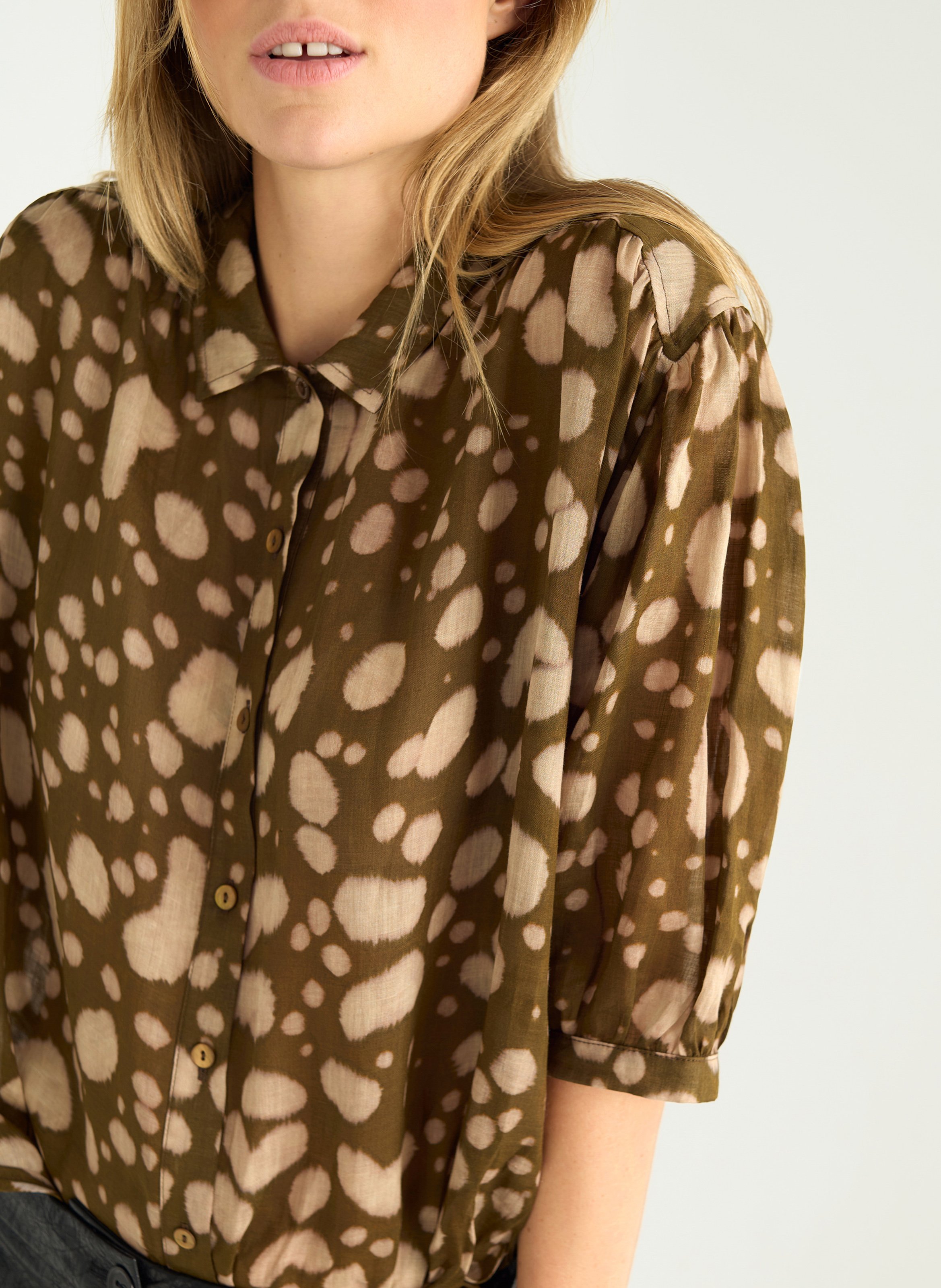 Short loose-fitting blouse with patterns COTELAC Brown