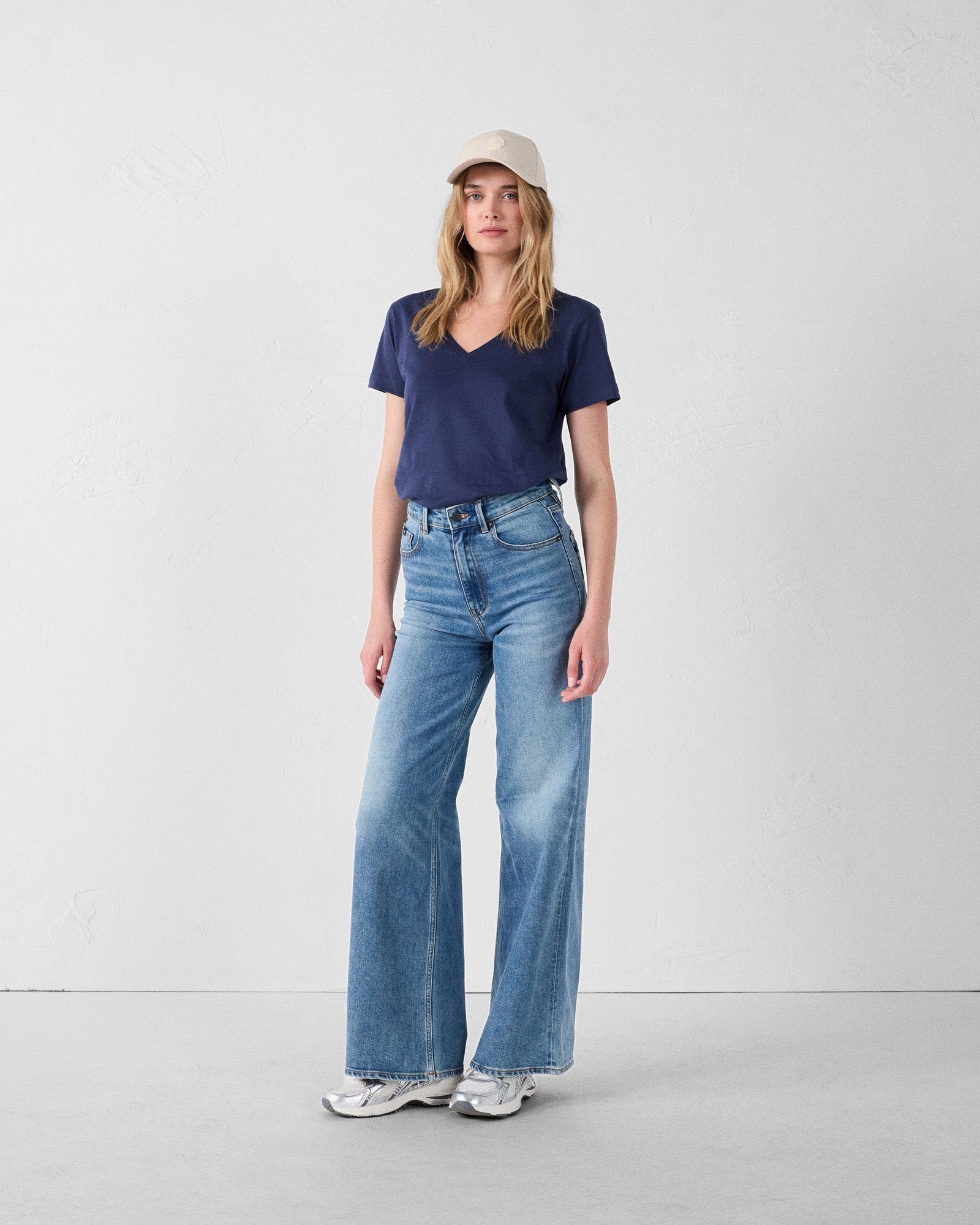 V-neck soft t-shirt JOTT Blue