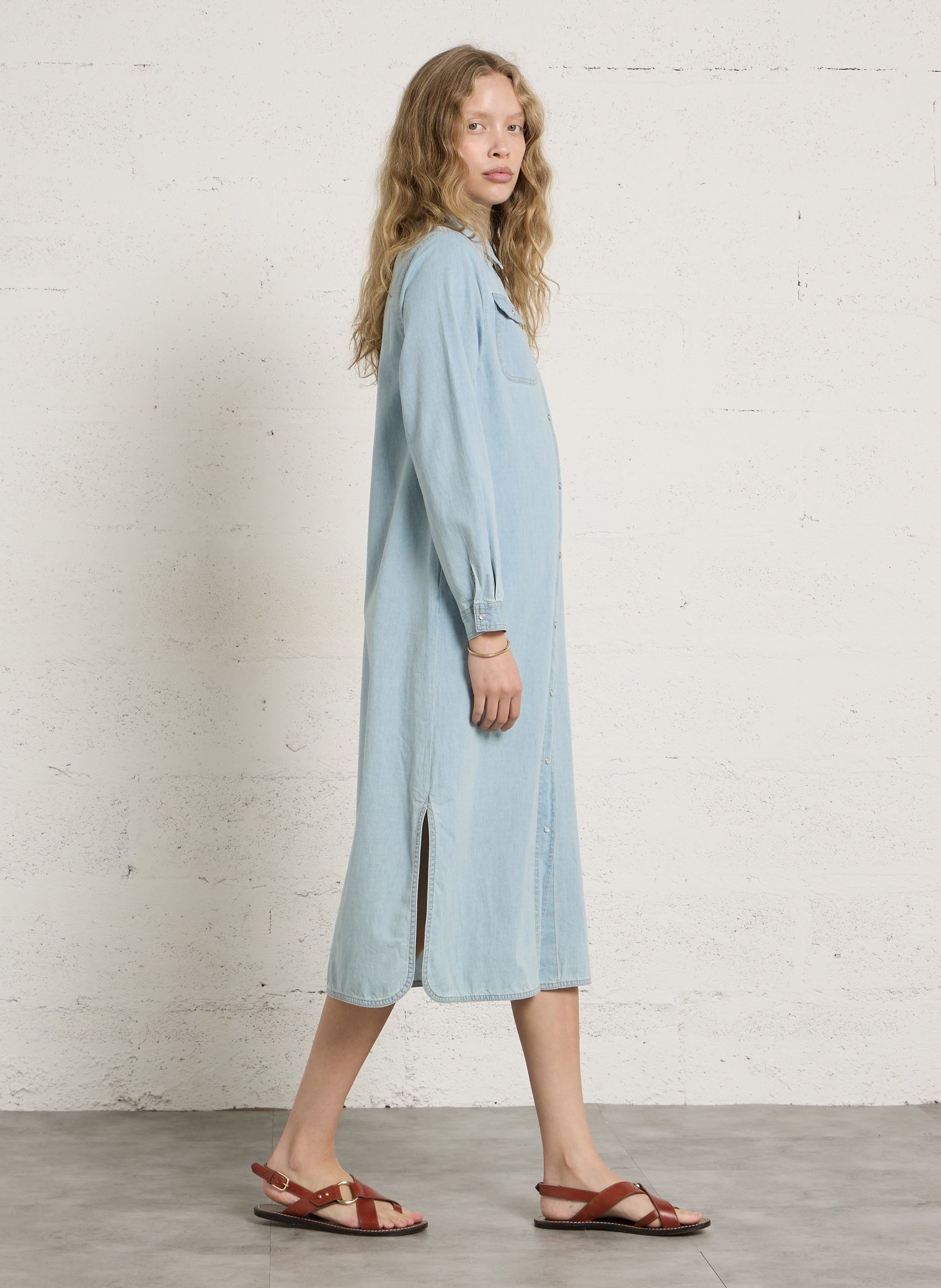 Midi-Jeanskleid mit klassischem Kragen BELLA JONES Blau