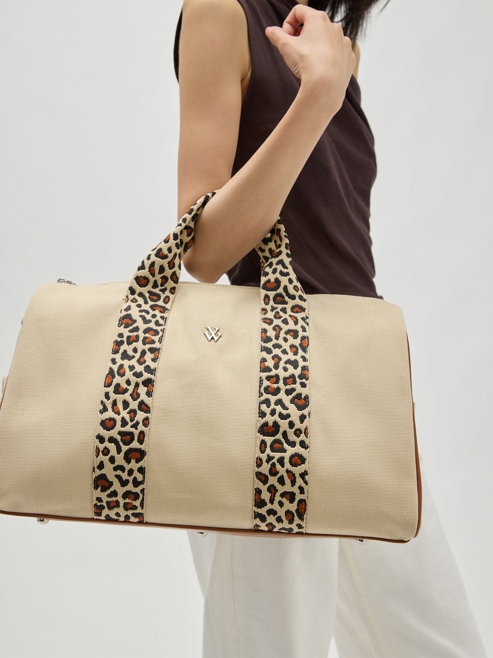 Weekend bag with handles VANESSA WU Beige