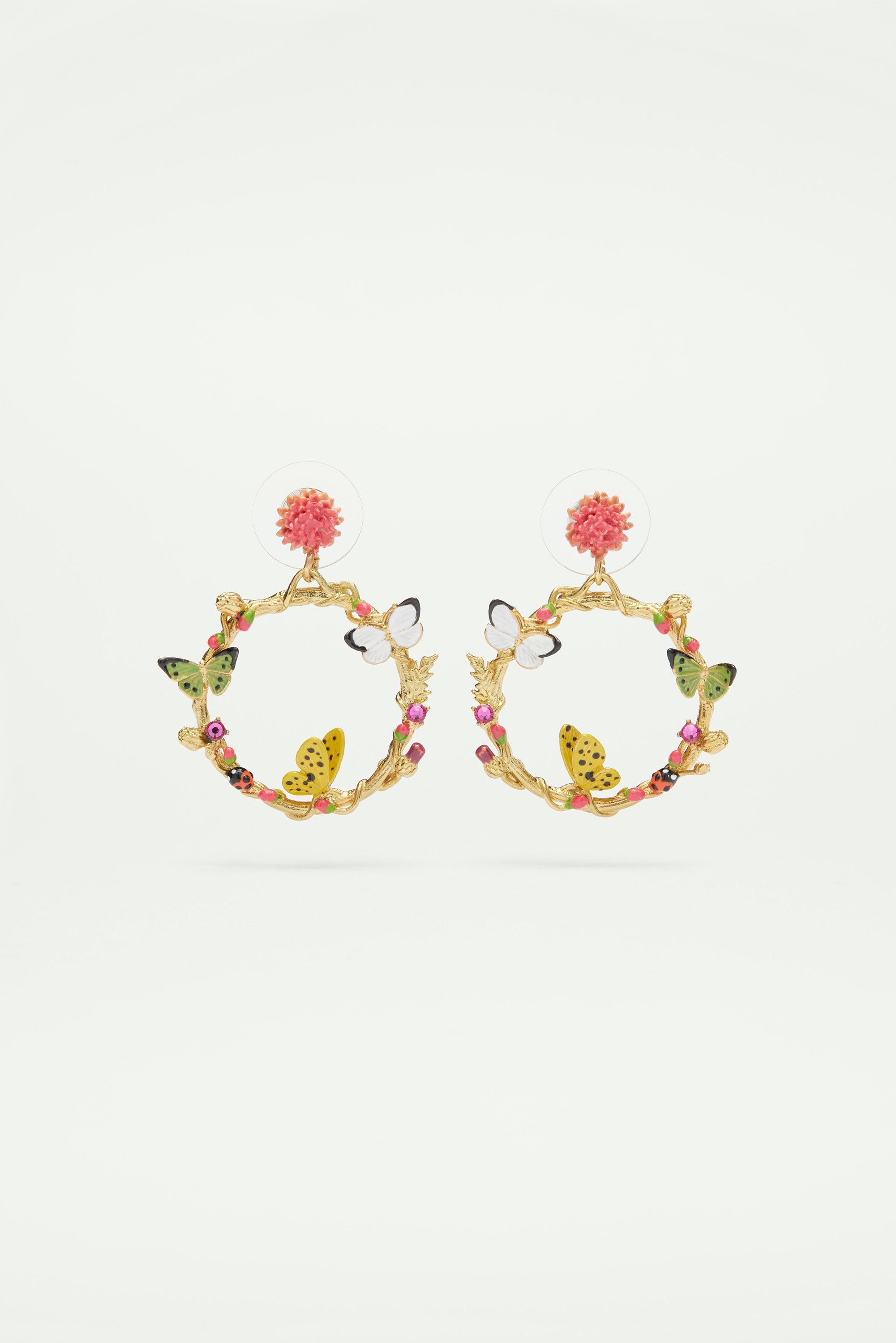 Boucles d'oreilles tiges pendantes papillons émaillés et éléments végétaux LES NEREIDES Multicolore