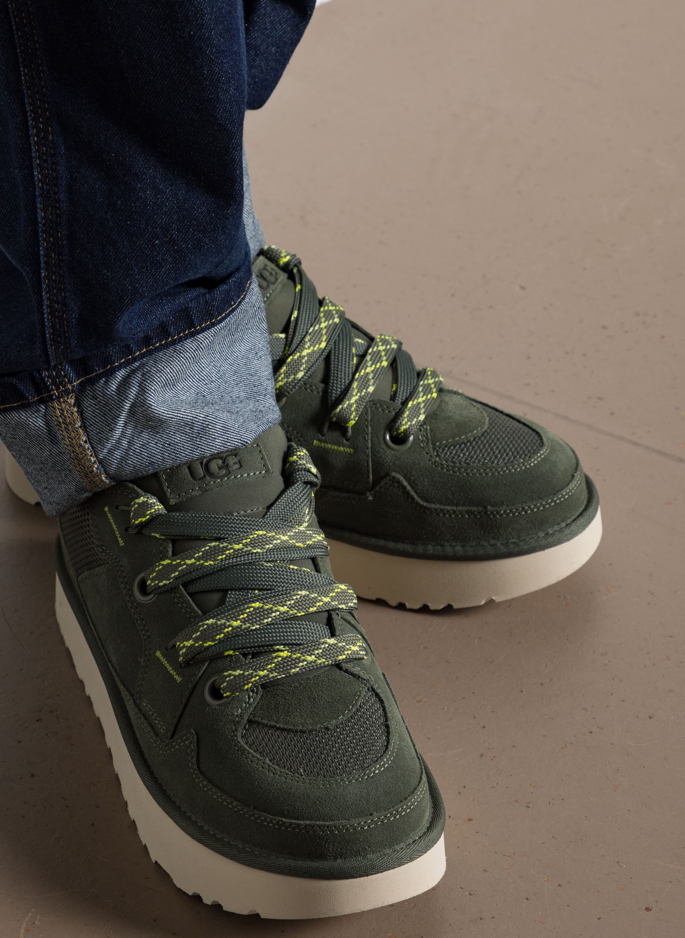 Niedrige Sneaker aus Leder-Mix UGG Grun