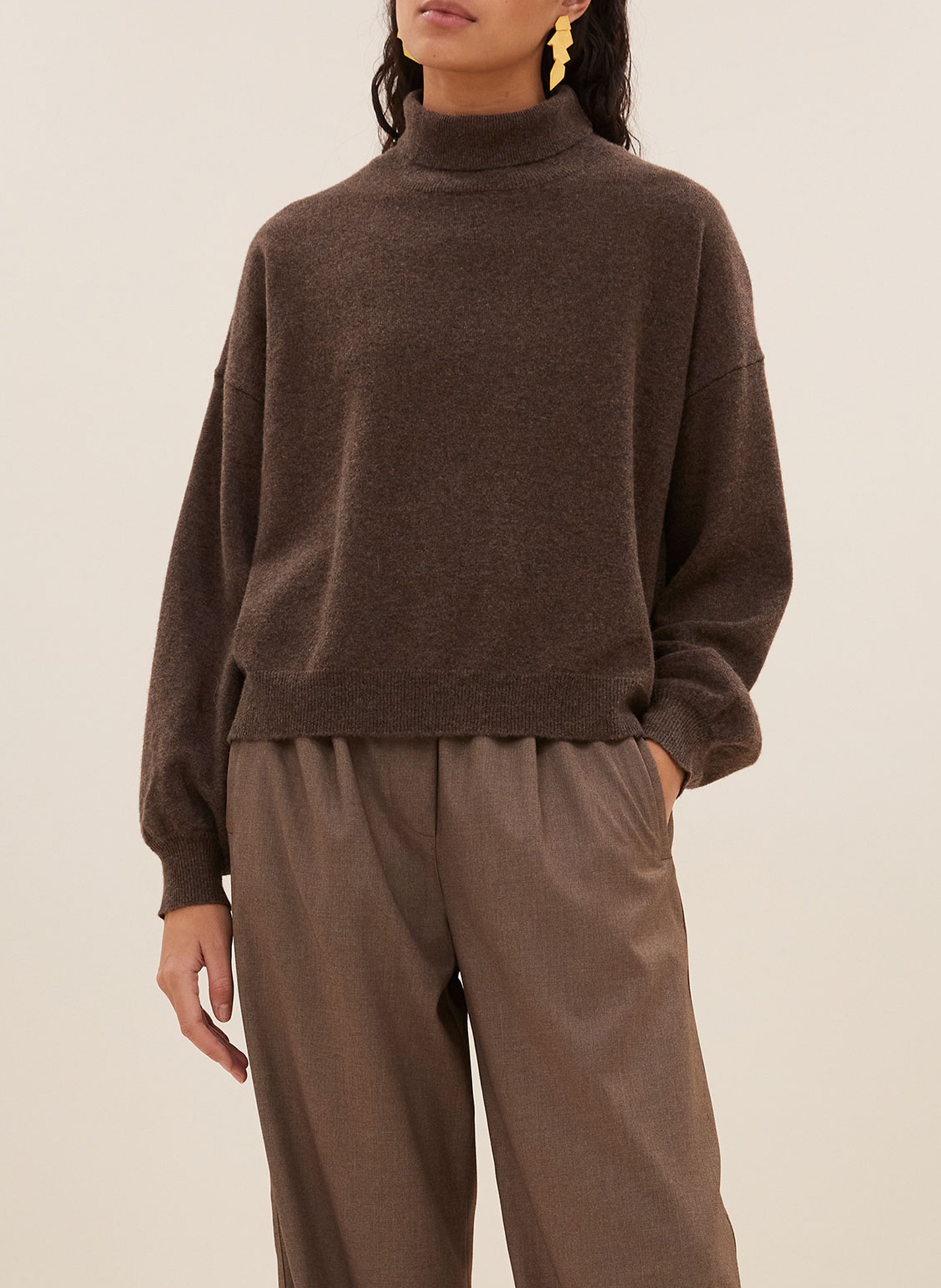 Oversized coltrui in effen wol BY BAR