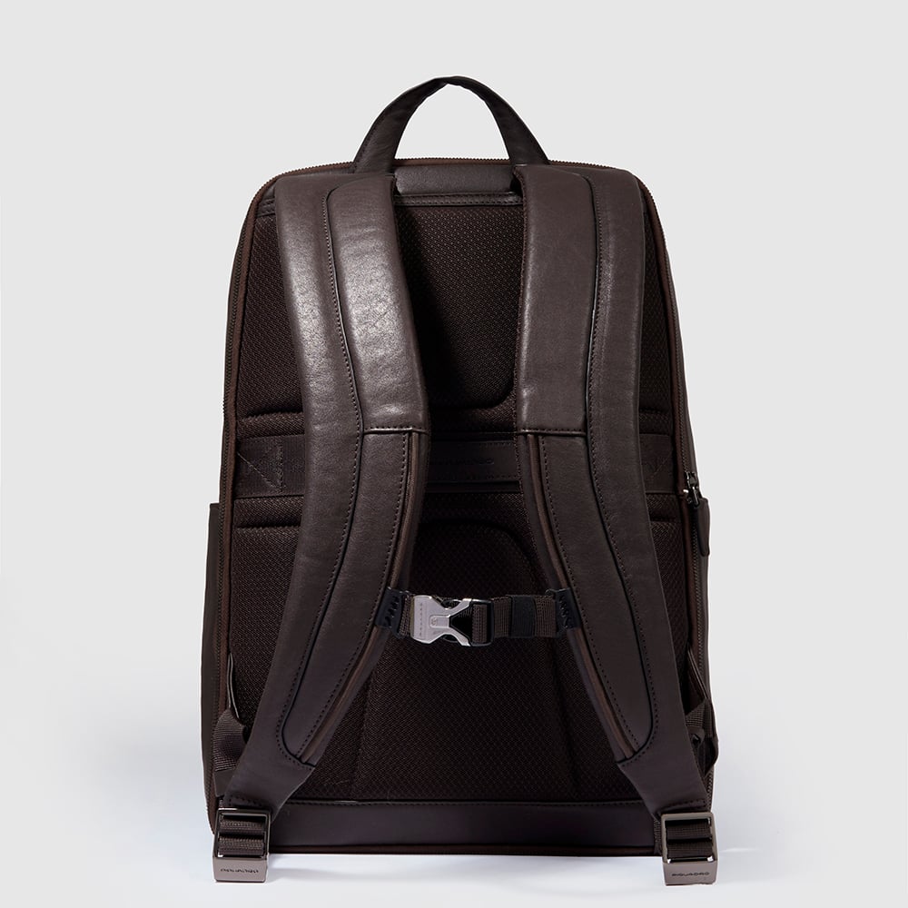 15.6" Laptop Backpack PIQUADRO Brown
