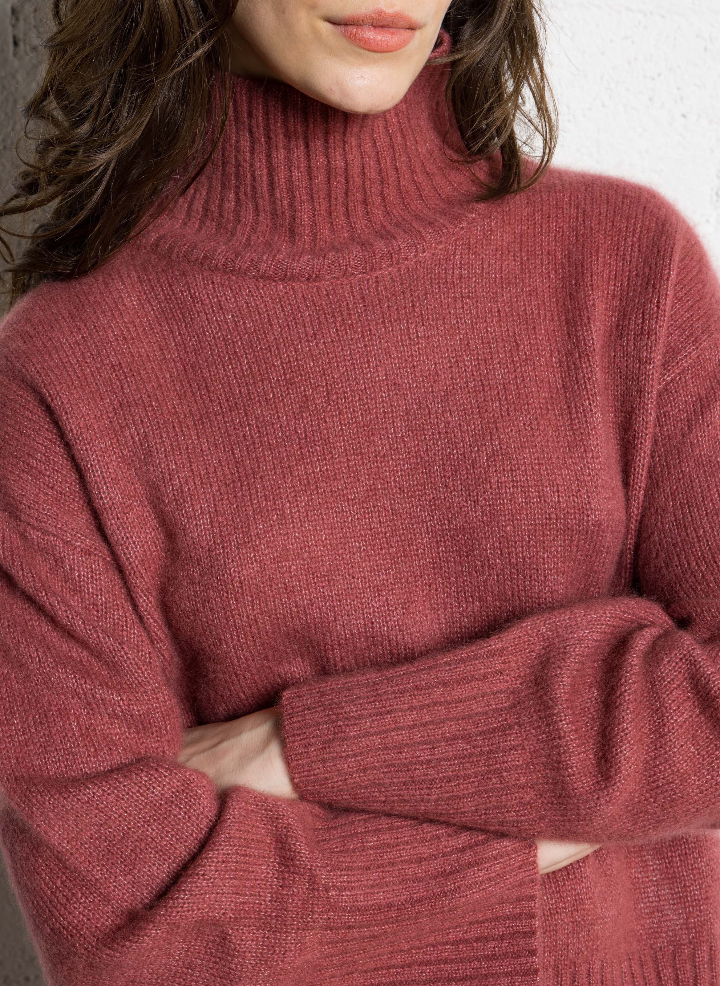 Pull ample col montant en cachemire et soie RUE DE TOKYO Rose