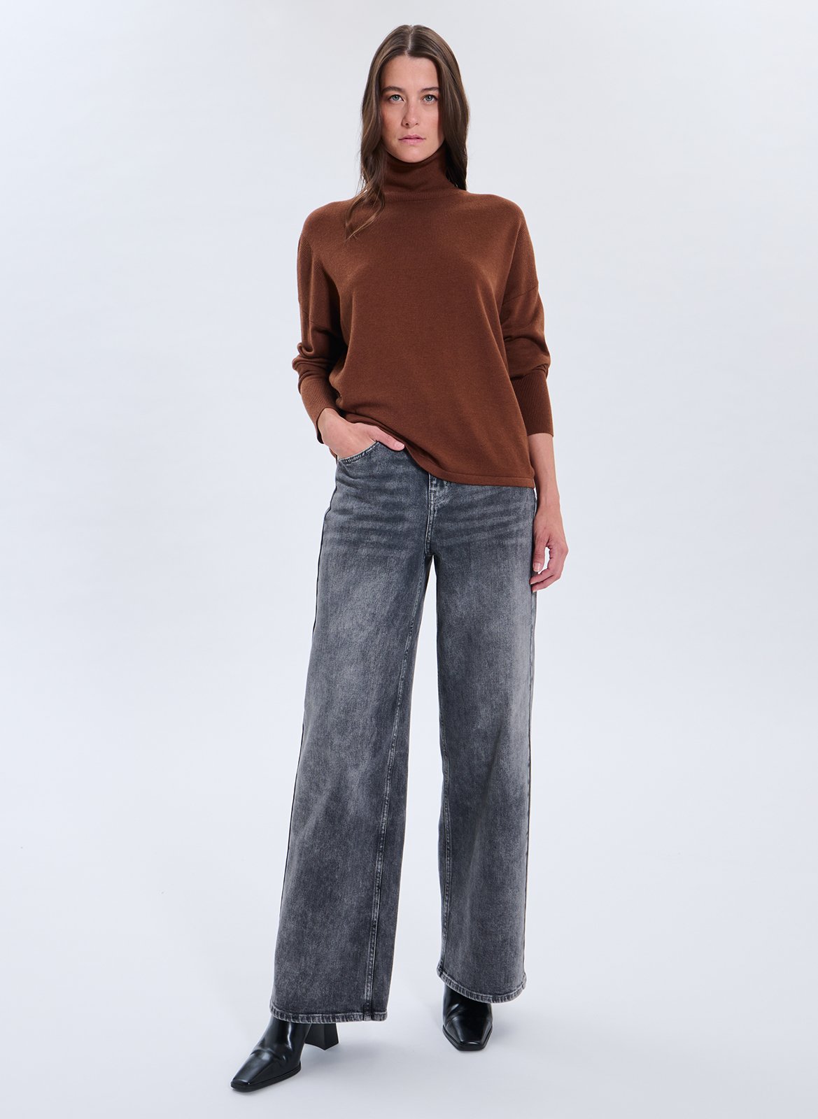 Elena high-neck sweater ZAPA Brown