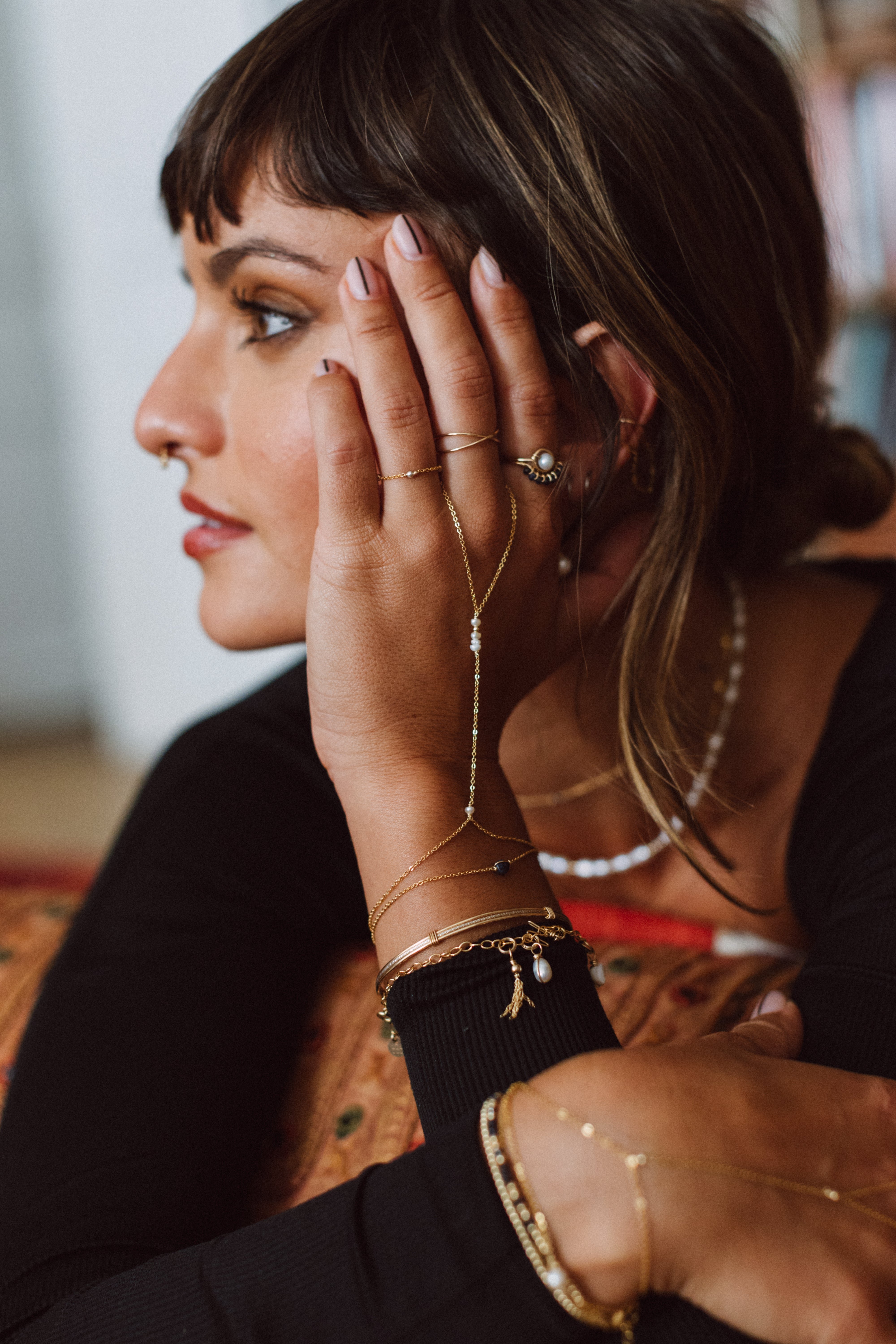 Tea Hand Jewelry Pearls YAY White