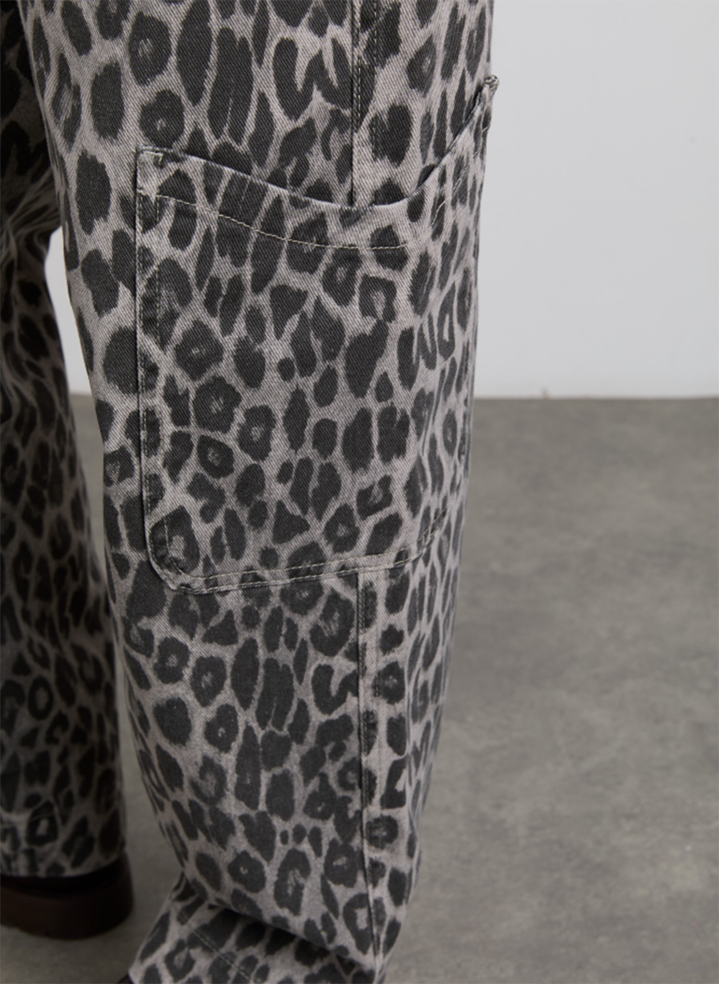 Leopard print cargo jeans DAMSON MADDER Black