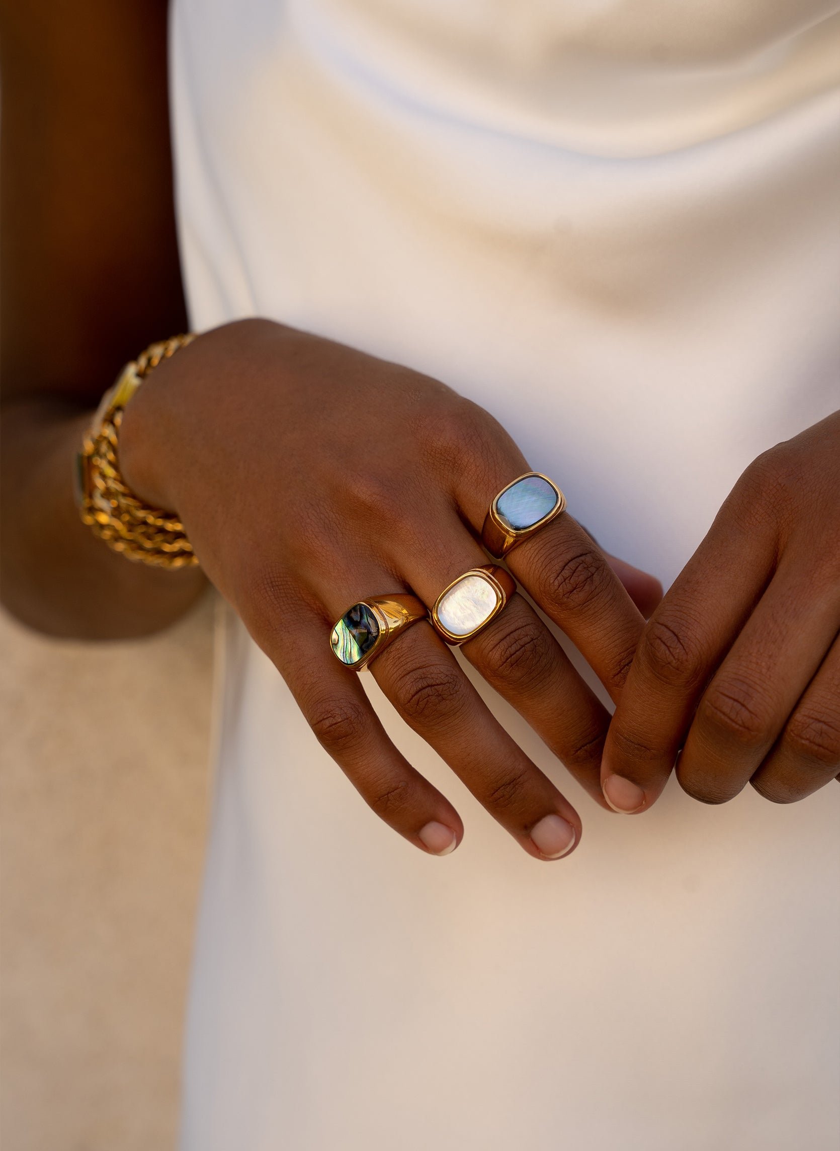 Wide Columba Ring AEC Paris Blue