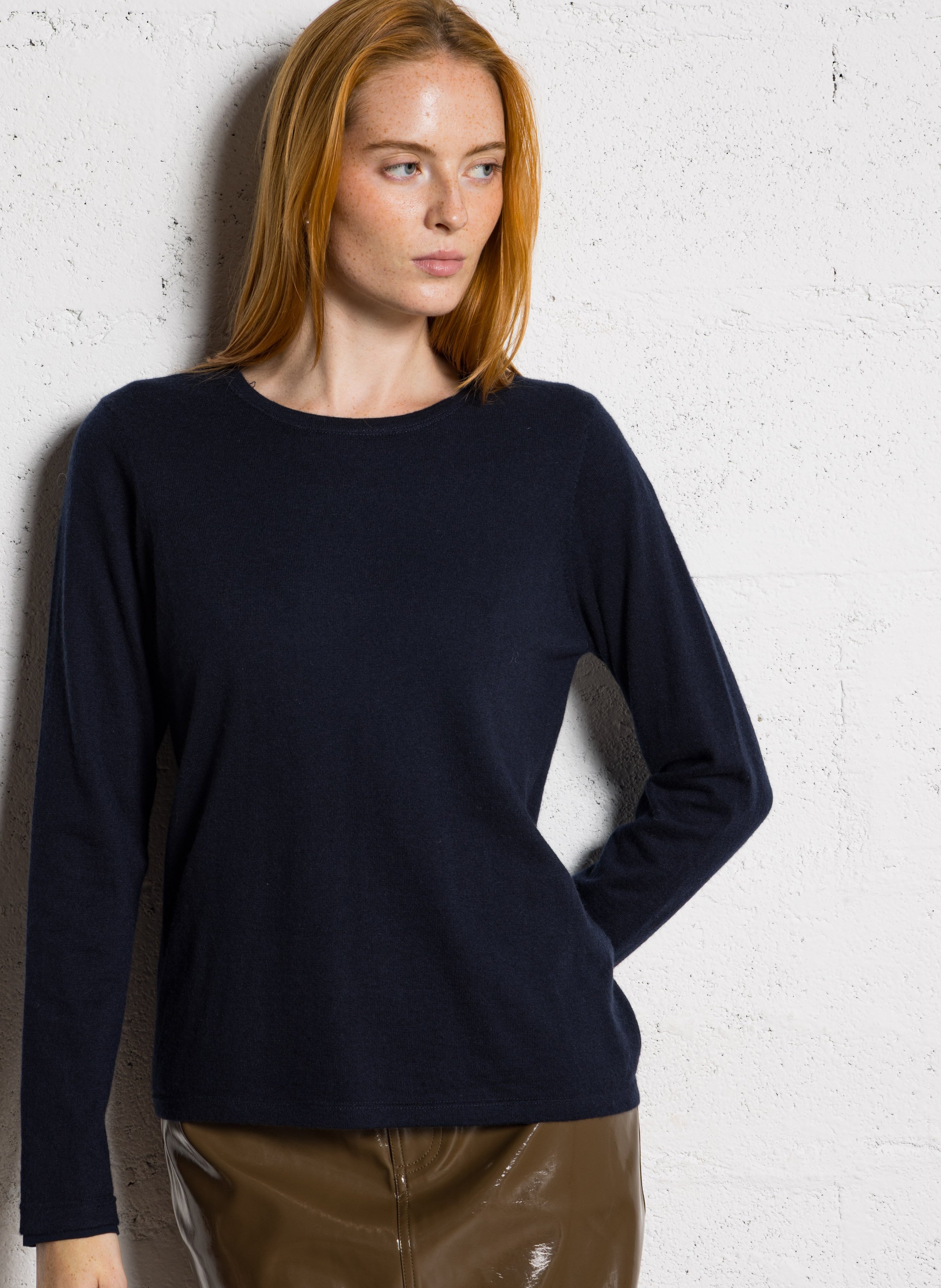 Cashmere round neck straight top MAJESTIC FILATURES Blue