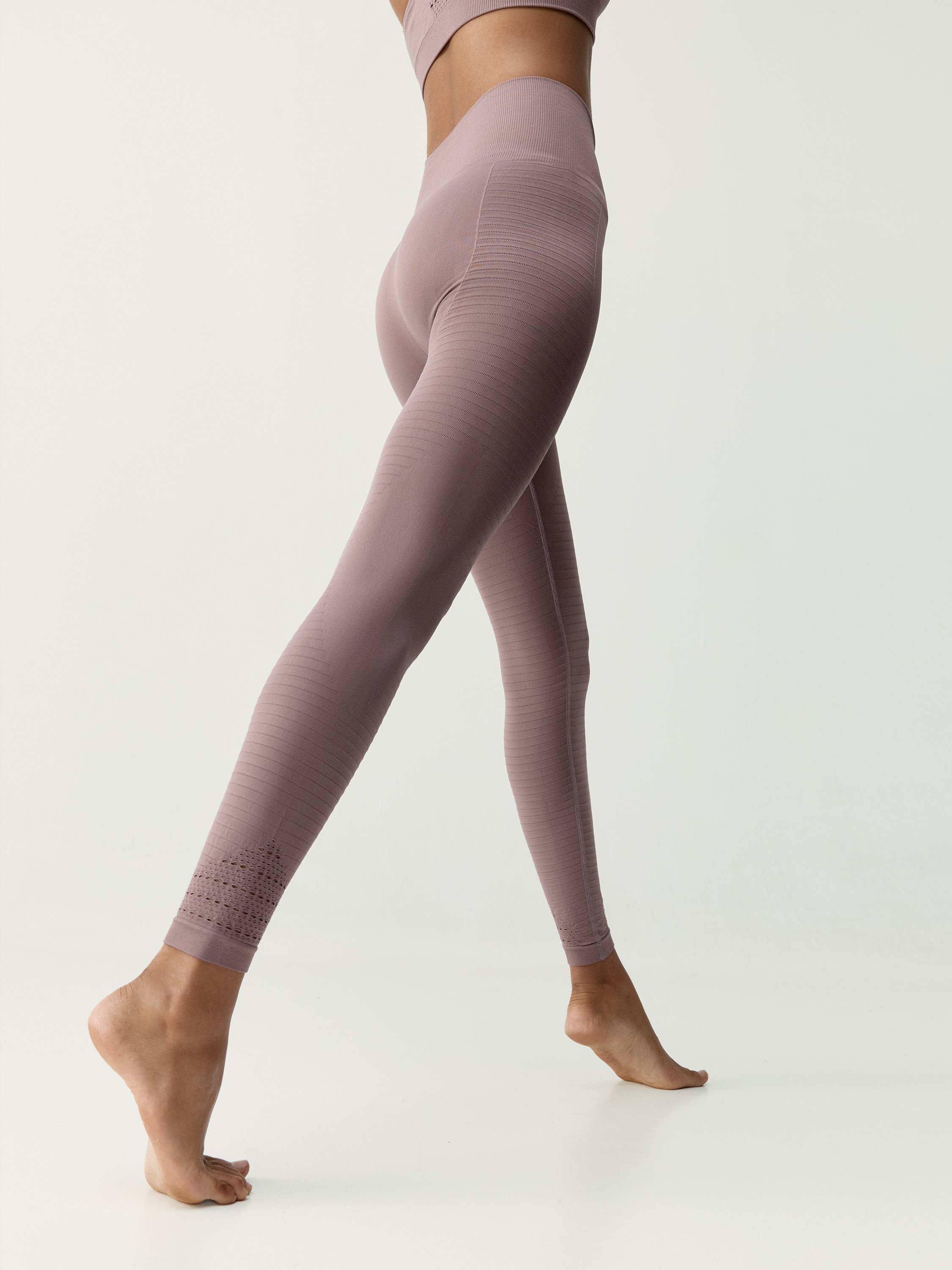 Seamless Long Sports Legging BORN LIVING YOGA Pink