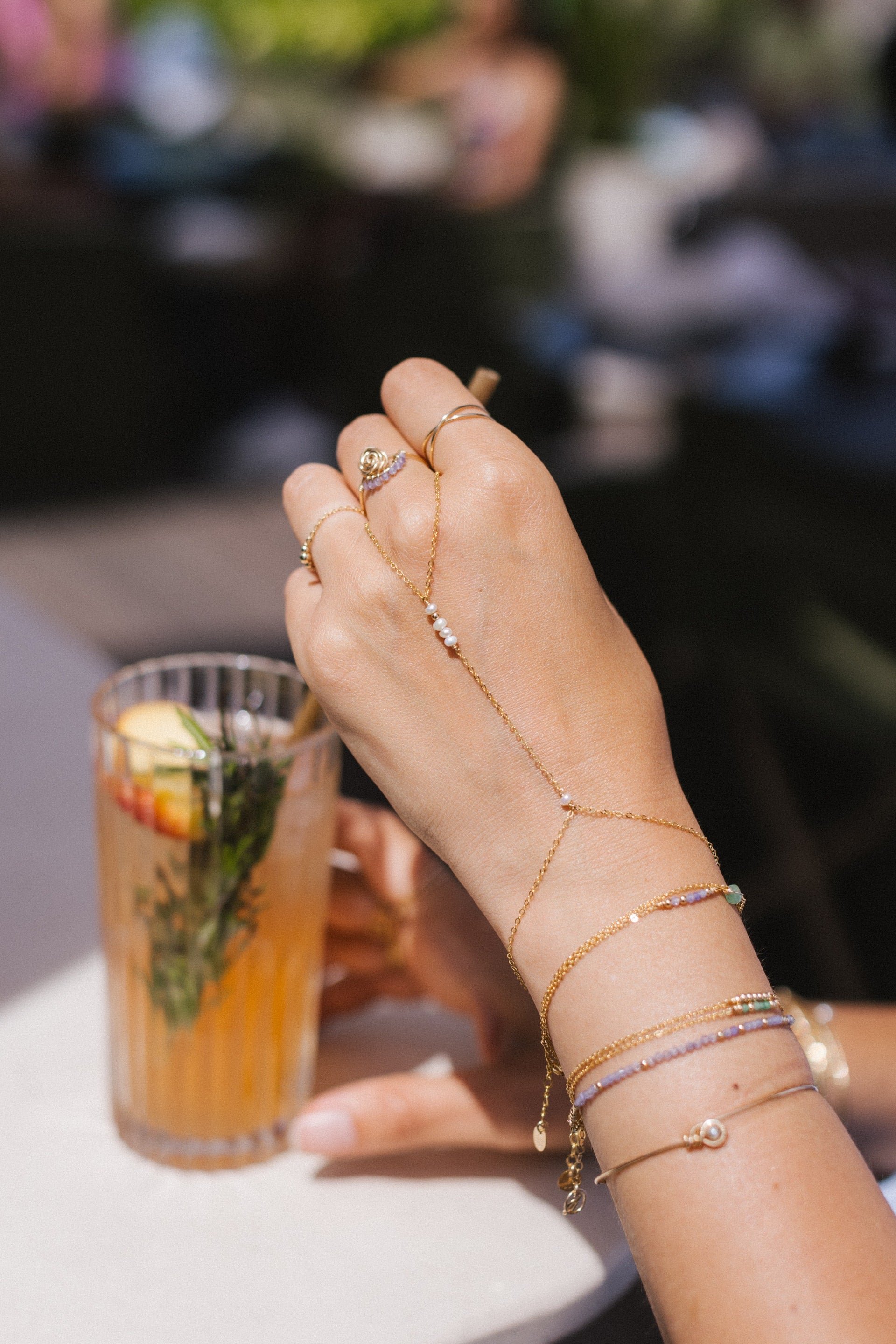 Tea Hand Jewelry Pearls YAY White