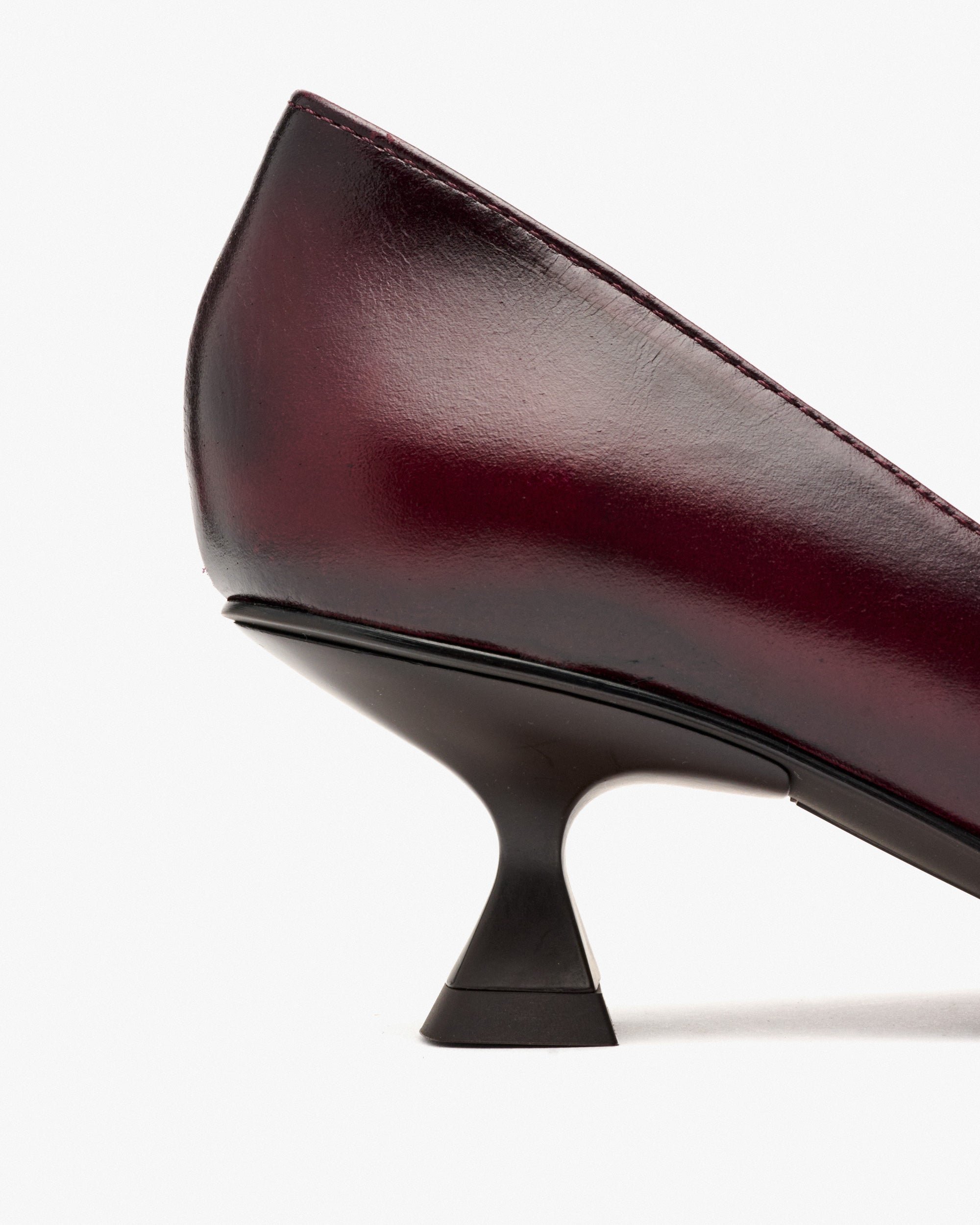 Burgundy leather pumps PEDRO MIRALLES Red