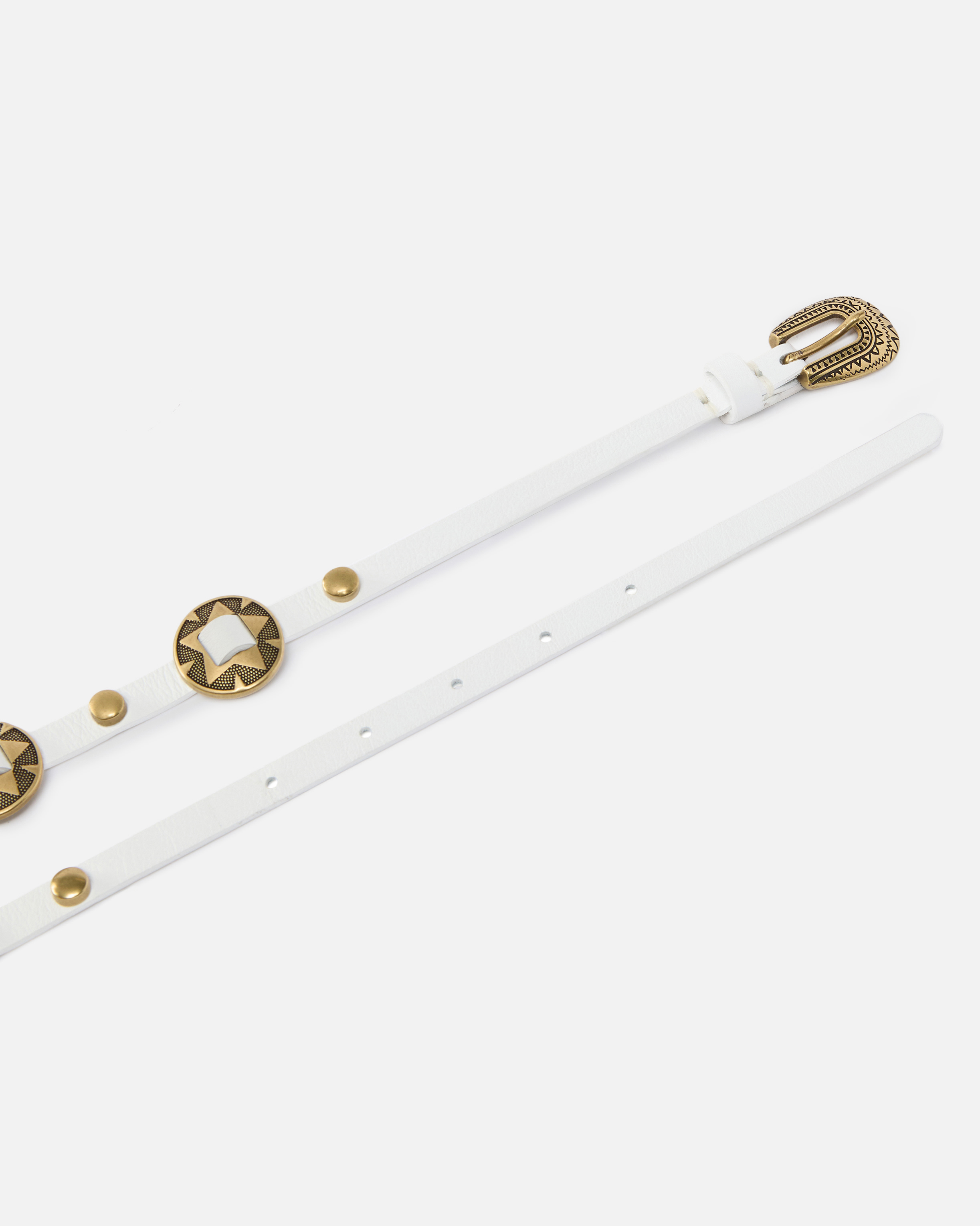 Thin belt with 1 cm engraved metal plates White