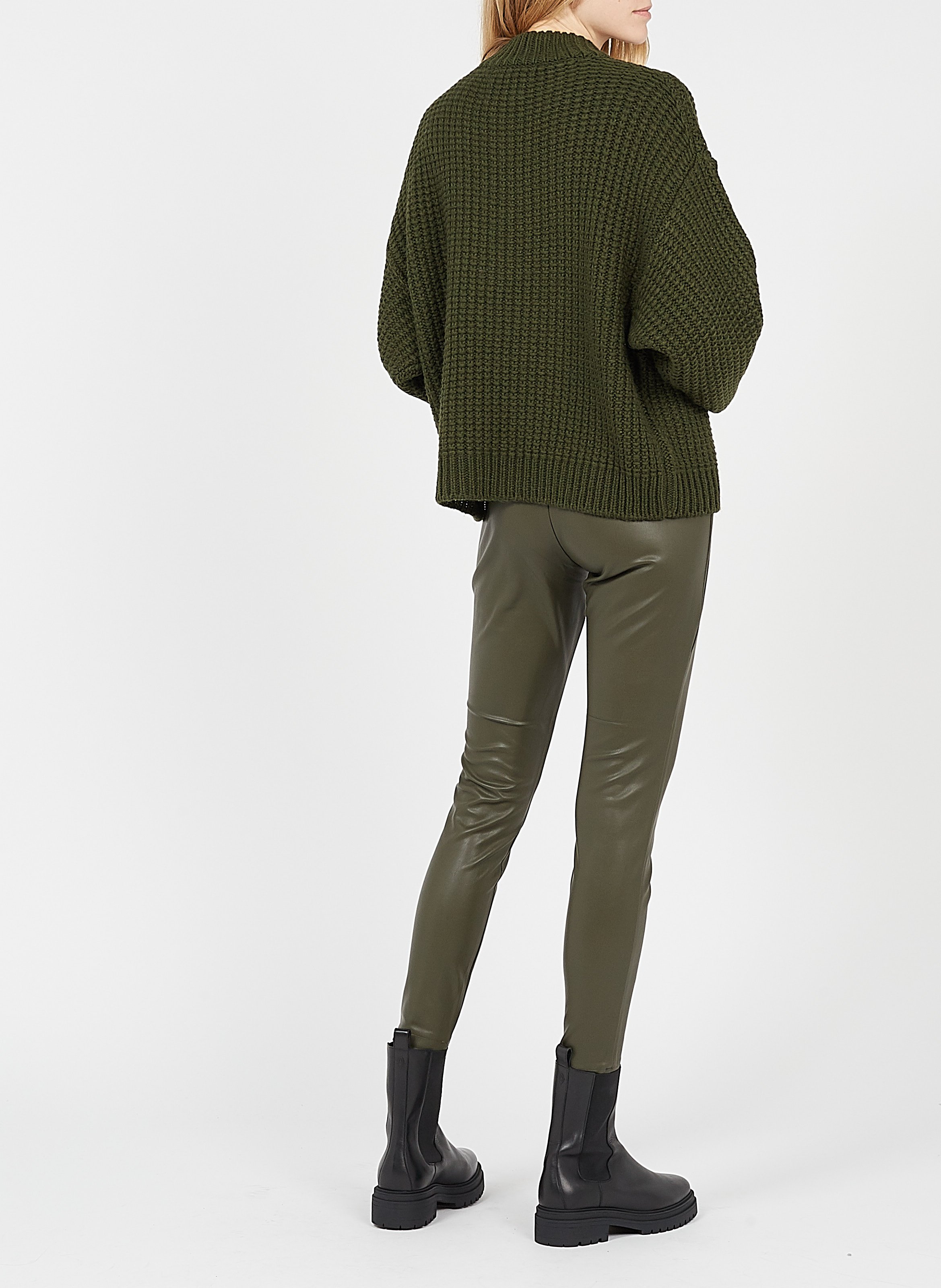 Bottines bout rond en cuir semelle gomme BA&SH Noir