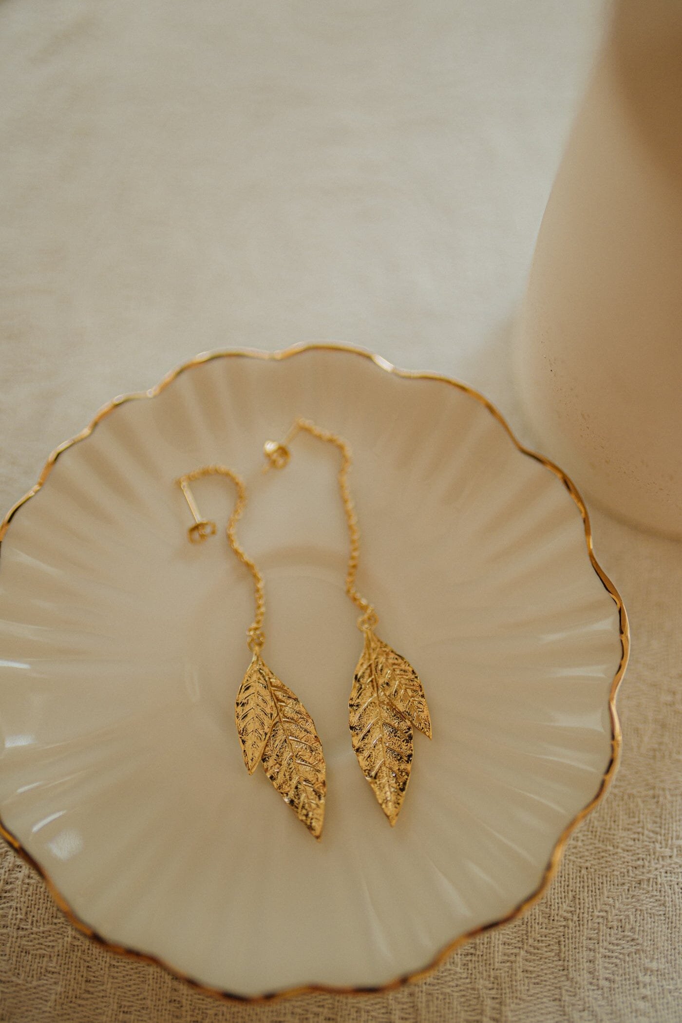 Silver-plated hanging leaf earrings MONSIEUR SIMONE Golden