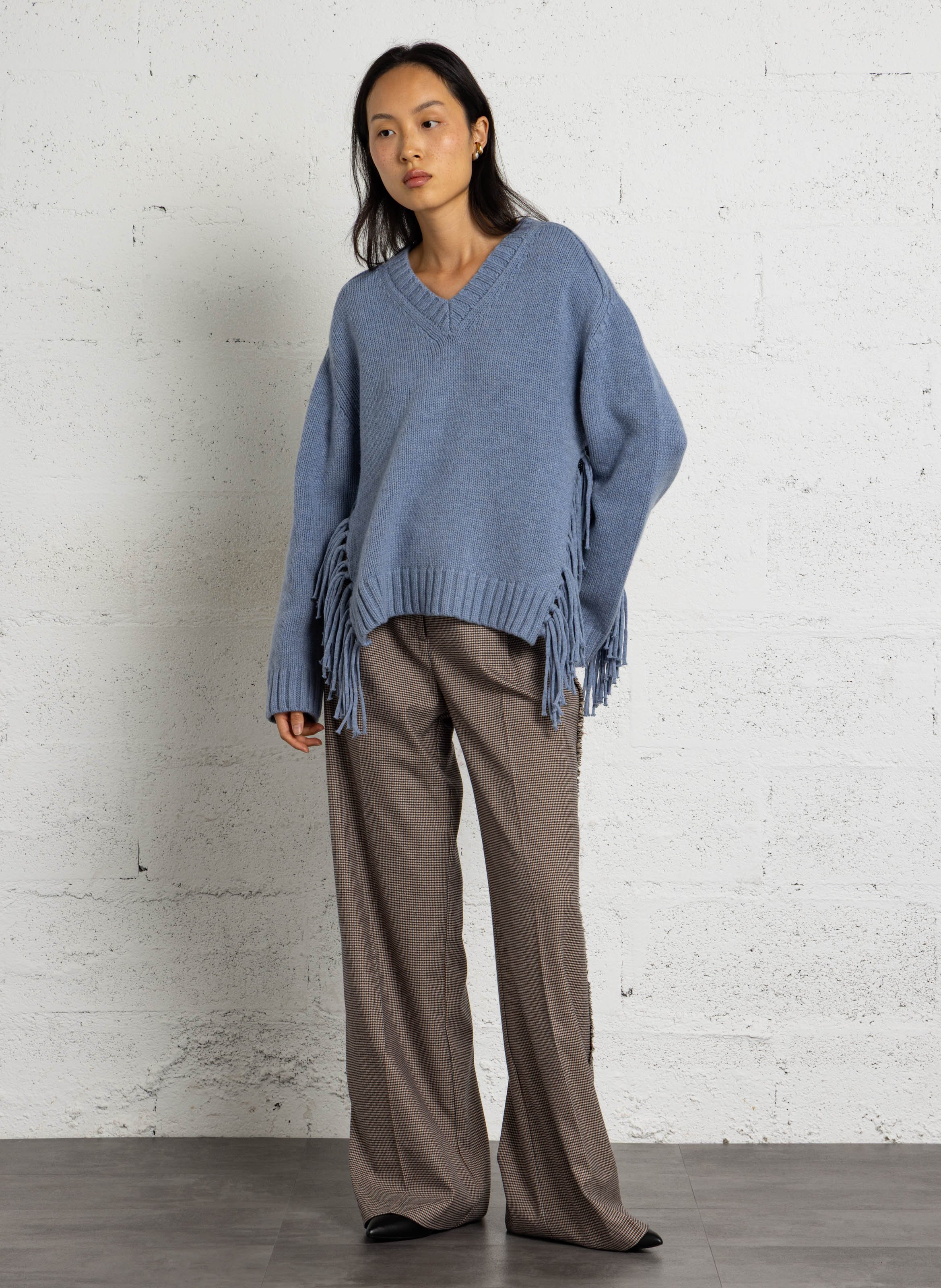 Pull droit col V en laine BERENICE Bleu