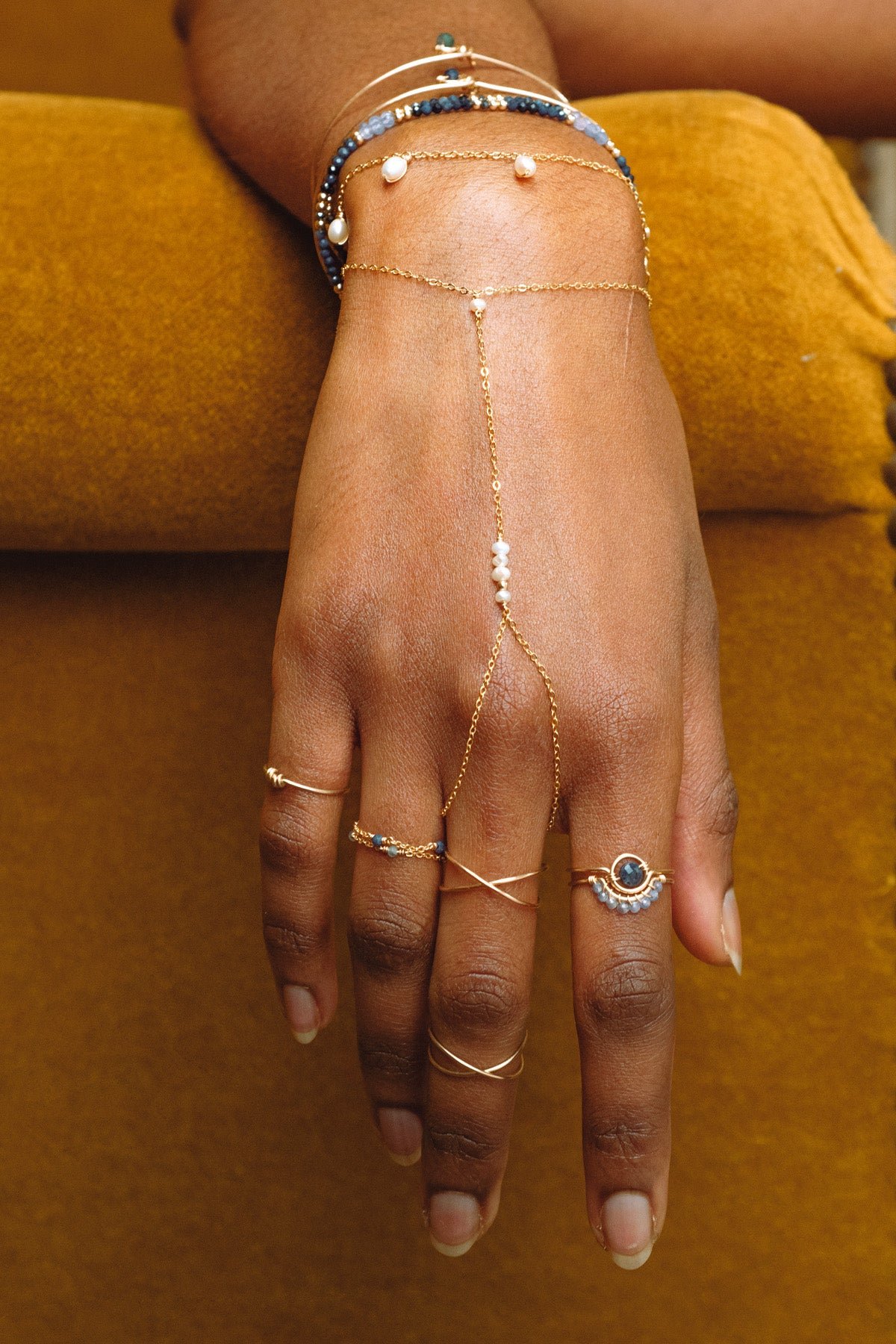 Tea Hand Jewelry Pearls YAY White