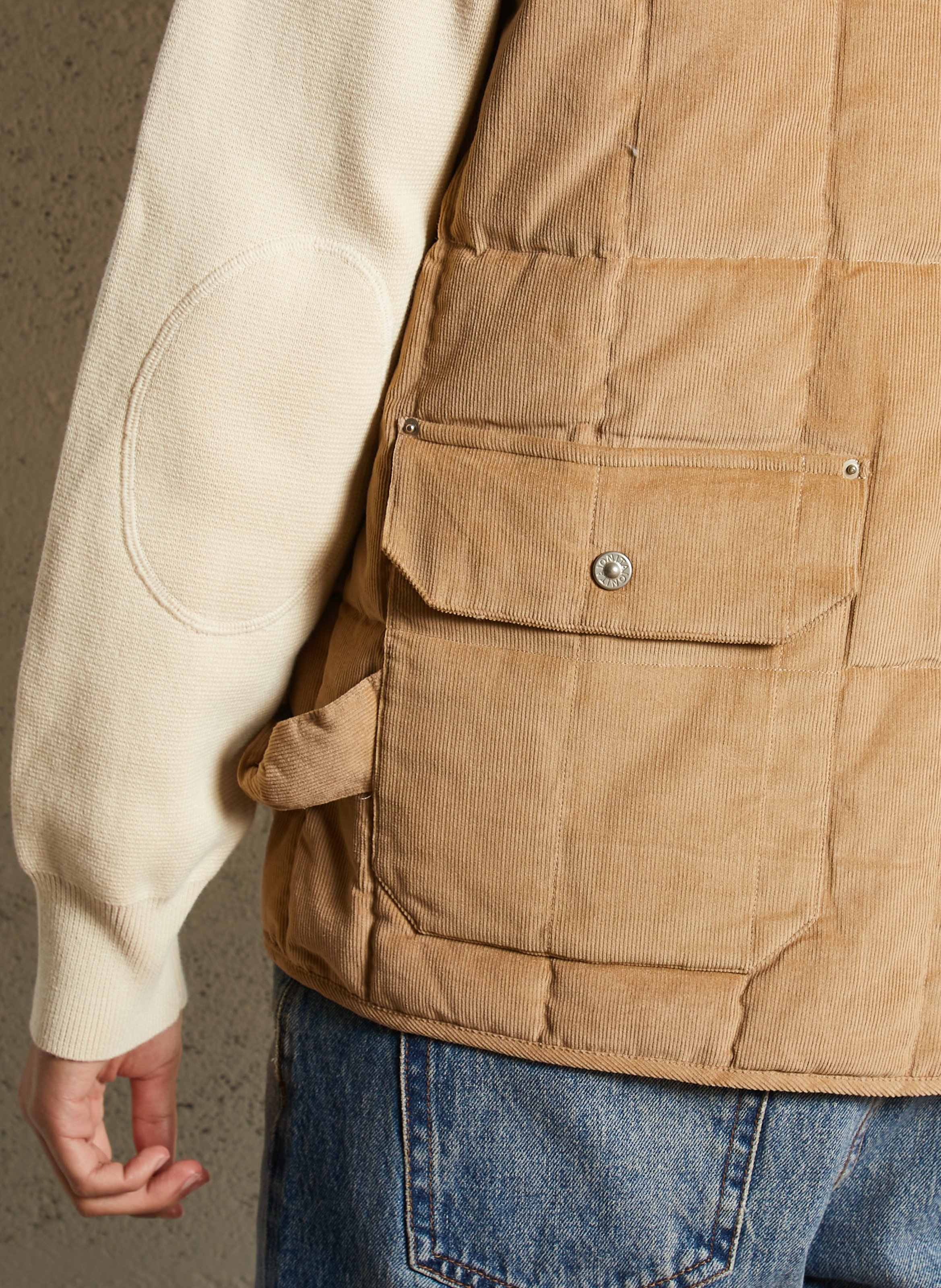 Quilted velvet sleeveless jacket TAION Beige