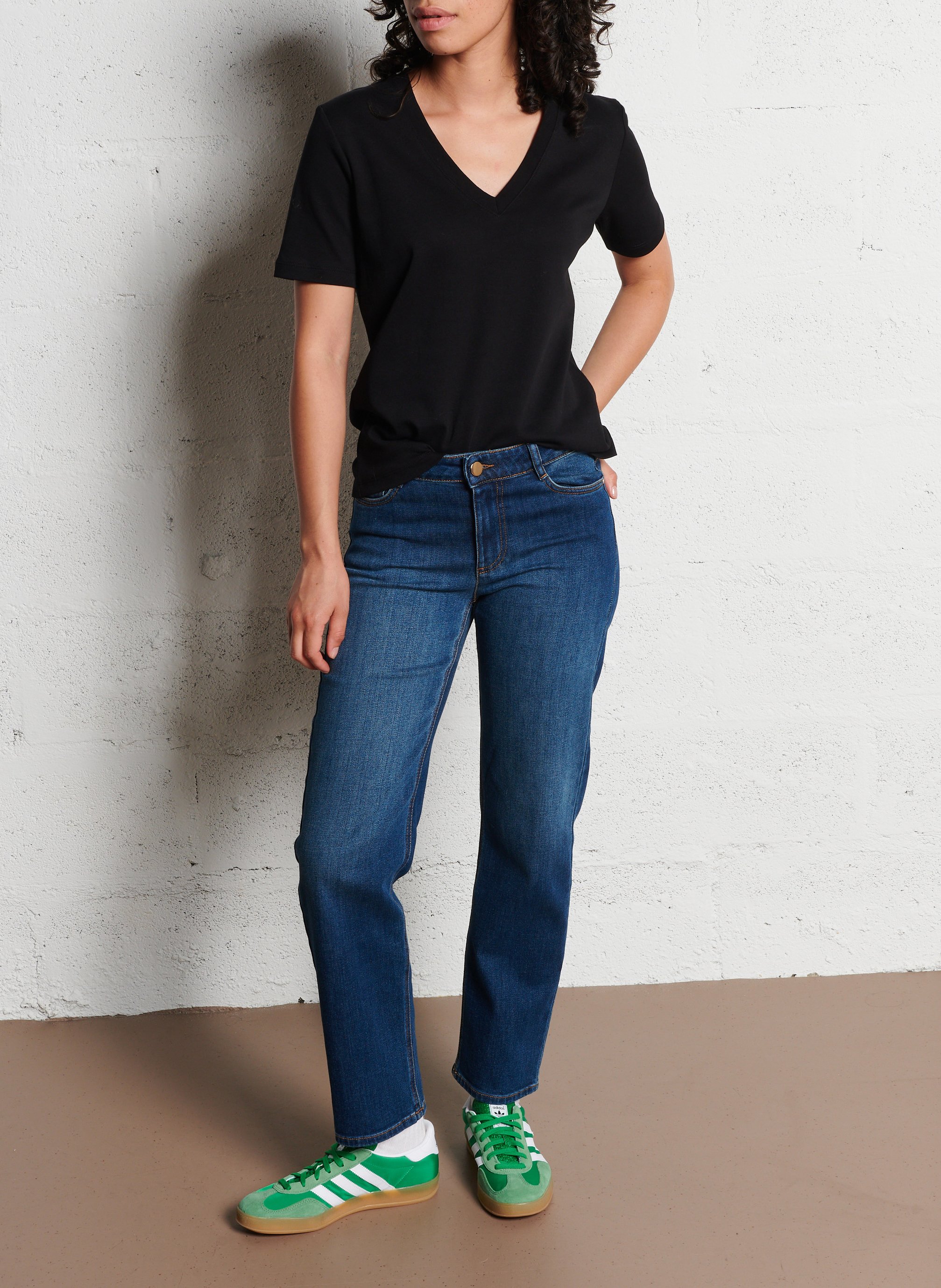 Tee-shirt droit col V en coton MAISON 123 Noir