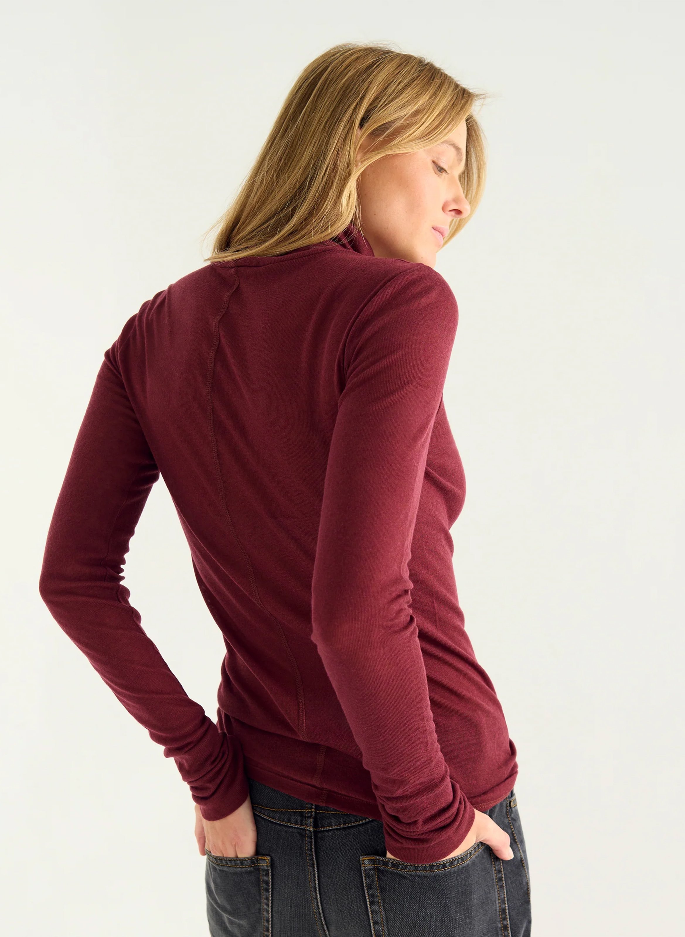 Tee-shirt droit col roulé ACOTE Rouge