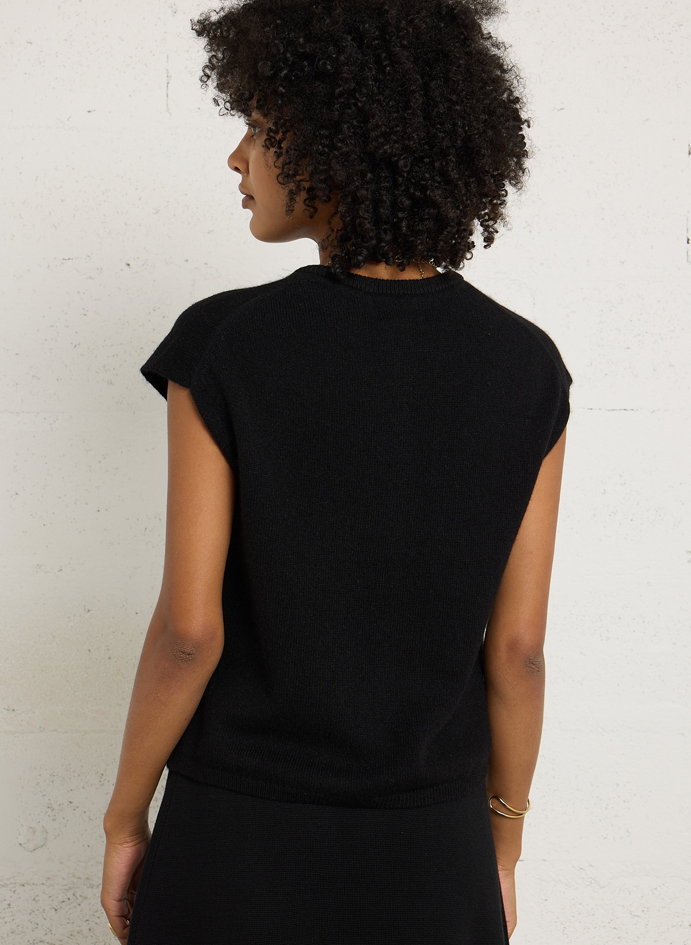 Wollstrickjacke mit Rundhalsausschnitt MAISON 123 Schwarz