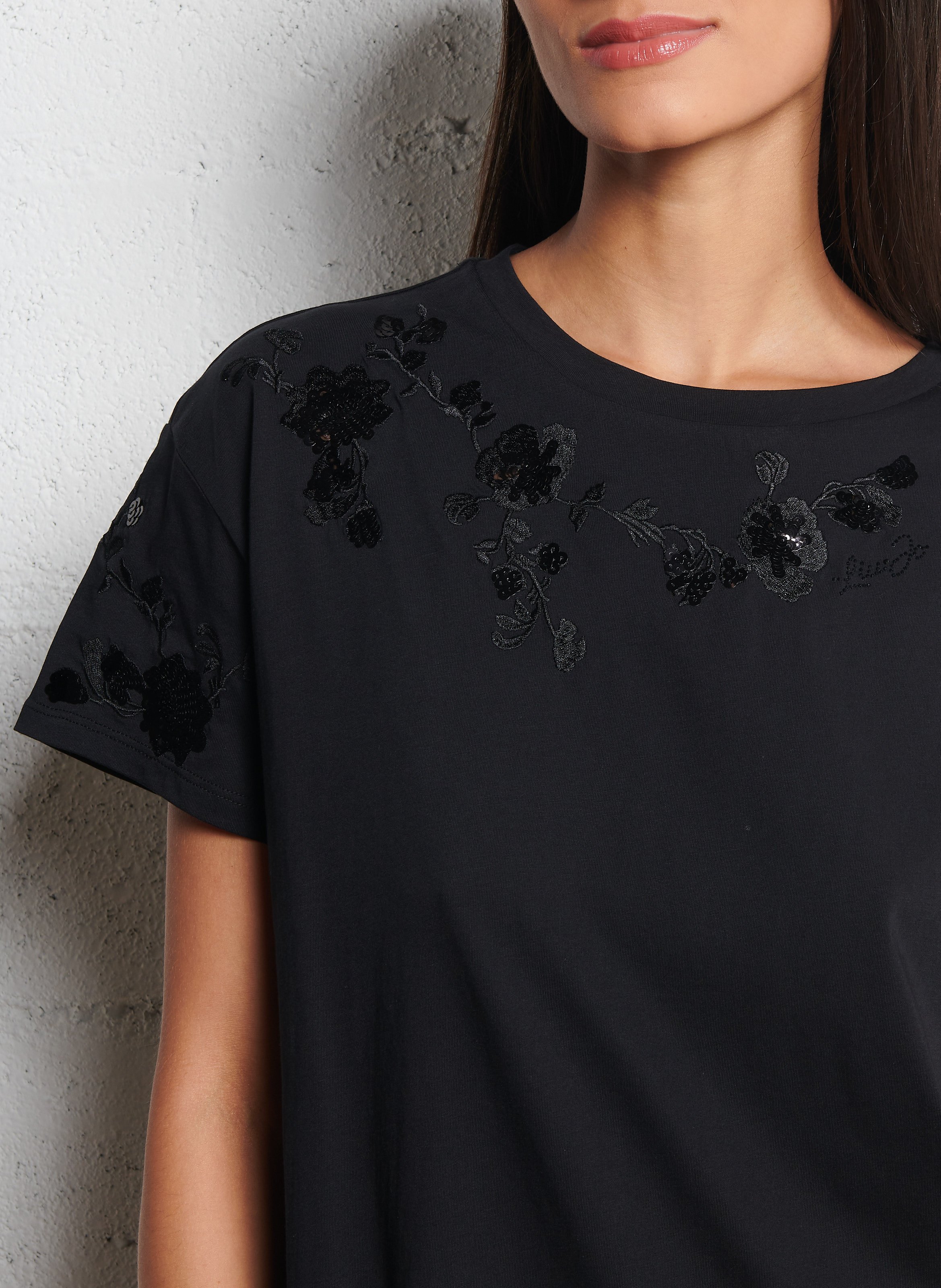 Short-sleeved T-shirt with sequin embroidery LIU JO Black
