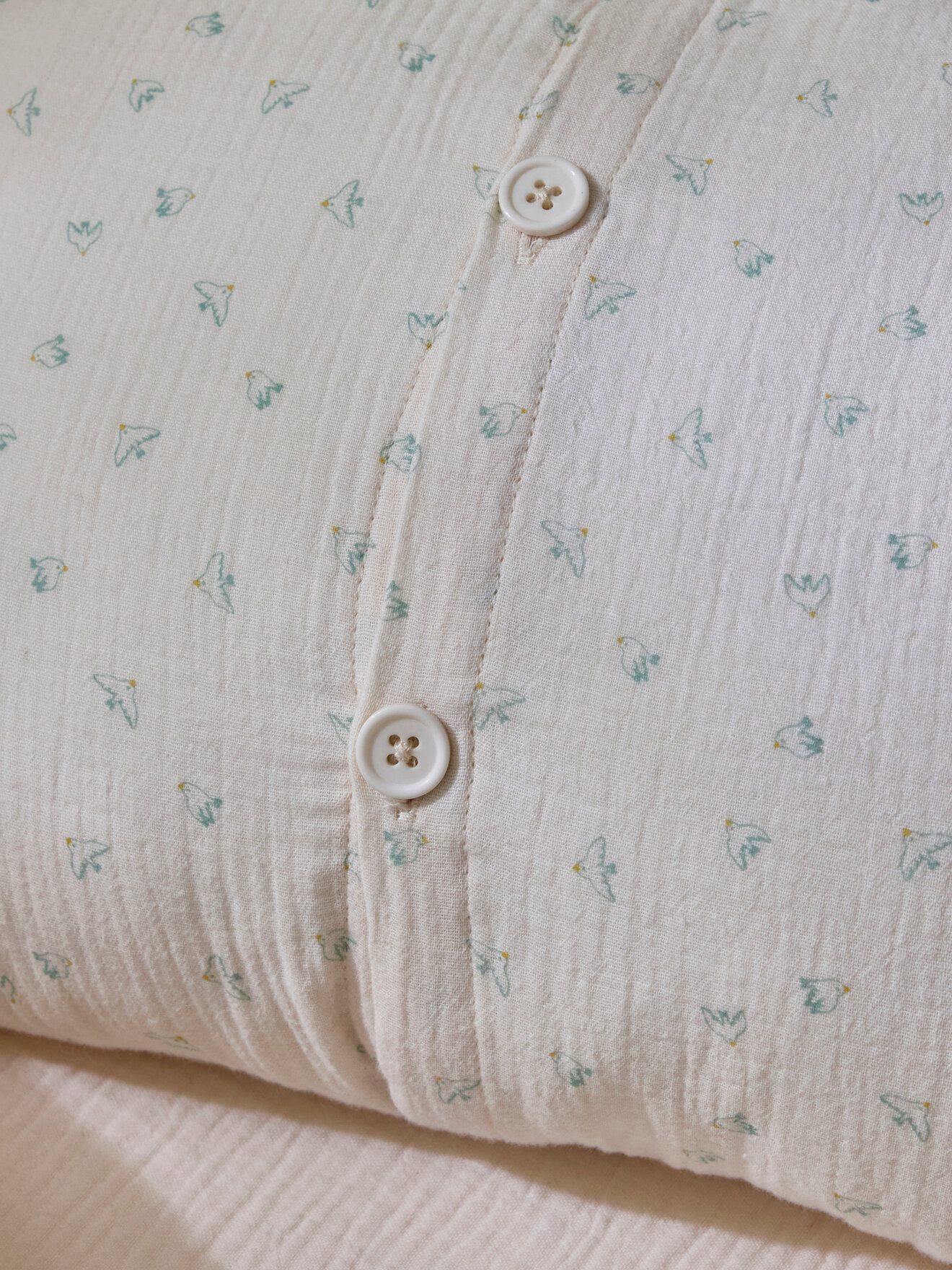 Coussin "mon coeur" en gaze de coton hirondelles CYRILLUS Beige