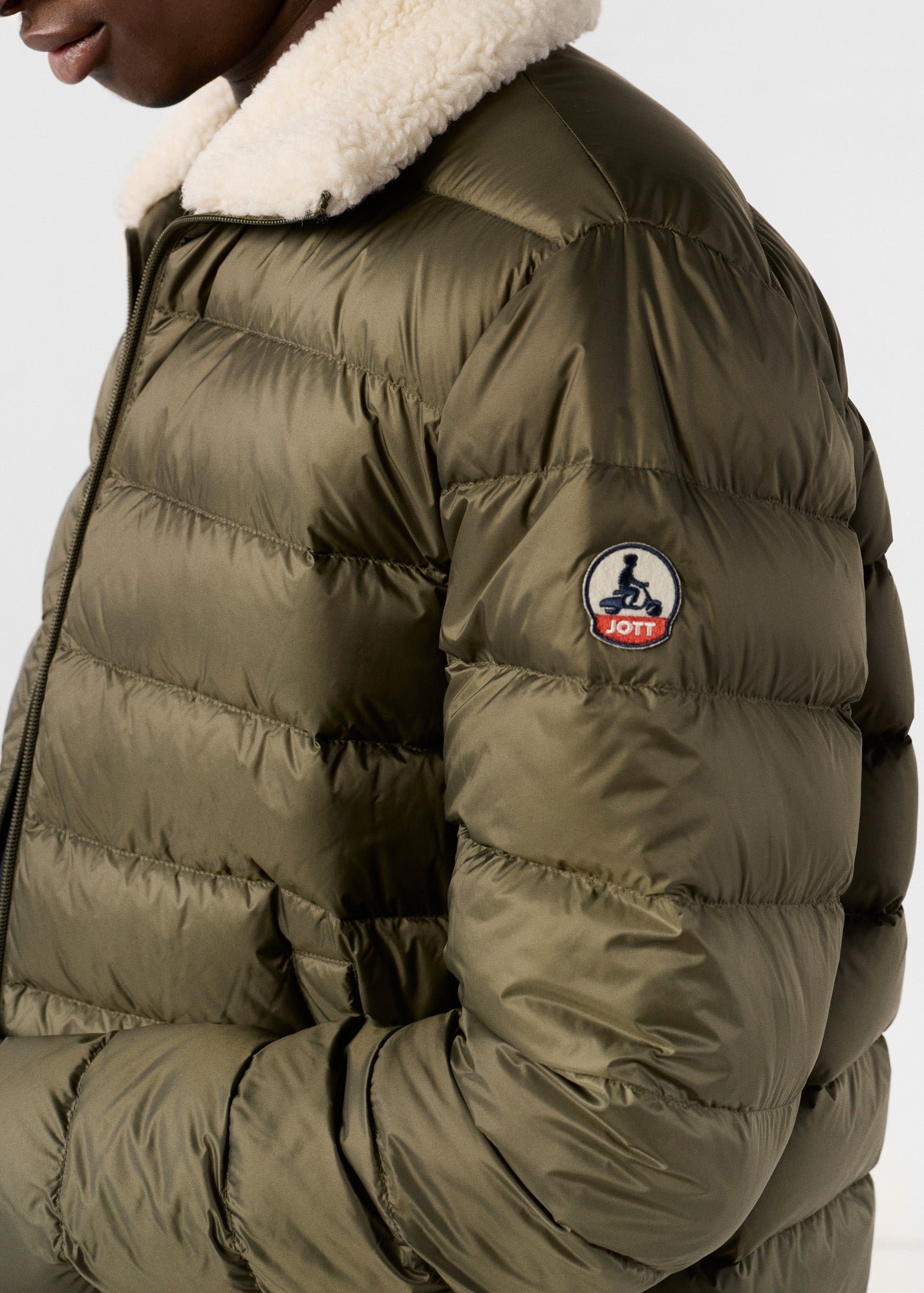 Chuck aviator puffer jacket JOTT Green