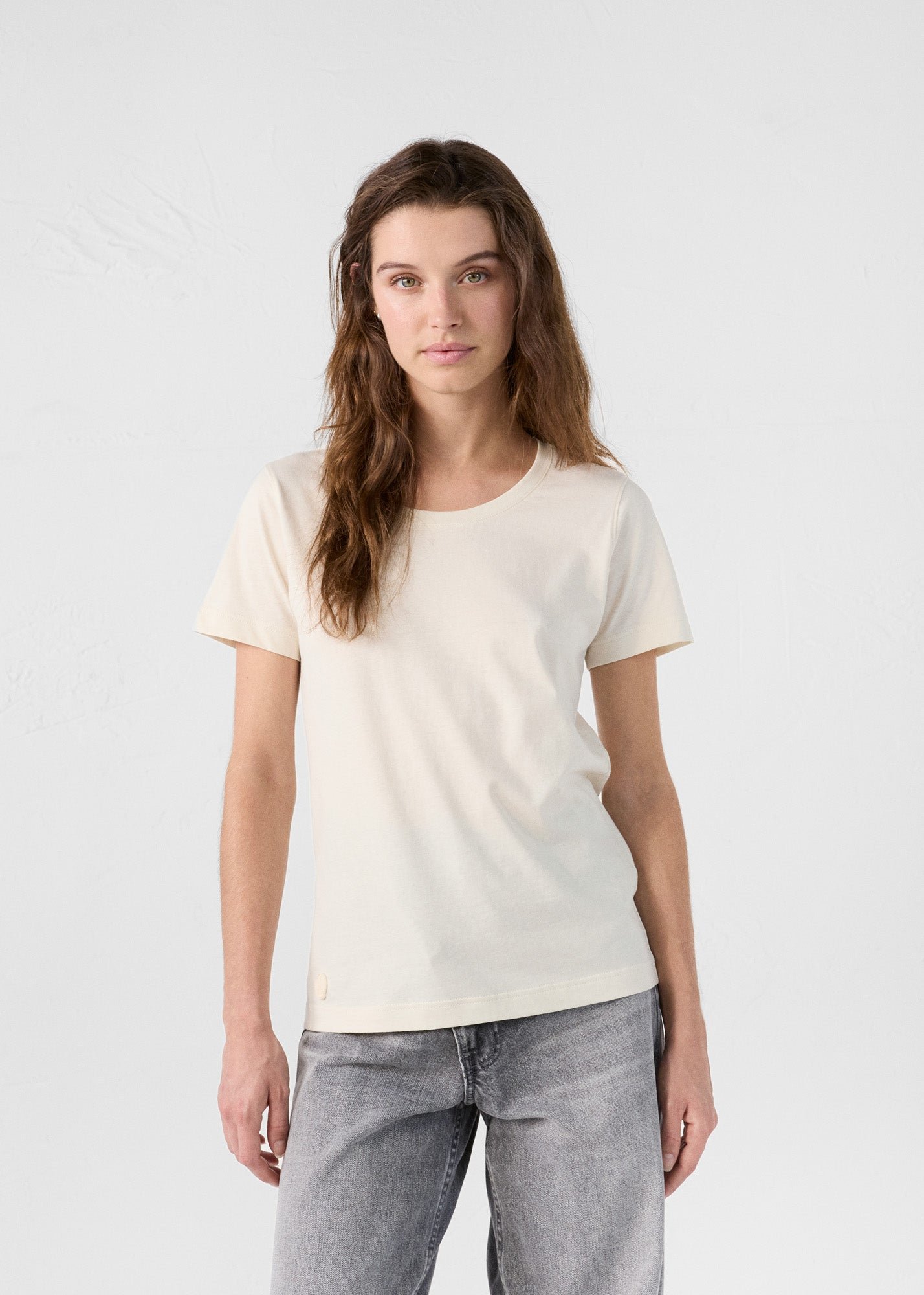 Lucia round neck t-shirt JOTT White