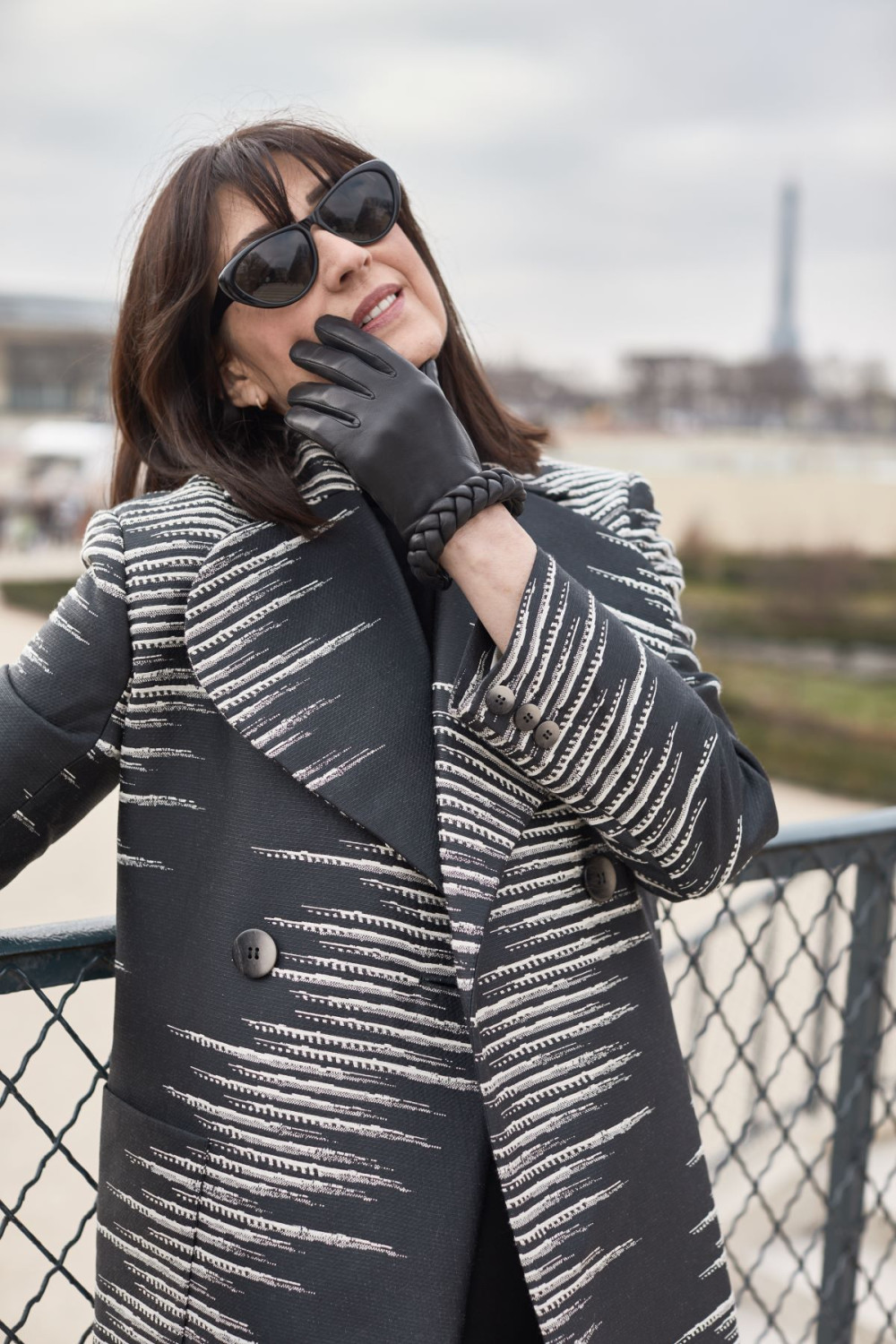 Lula leather gloves lined with silk AGNELLE Black