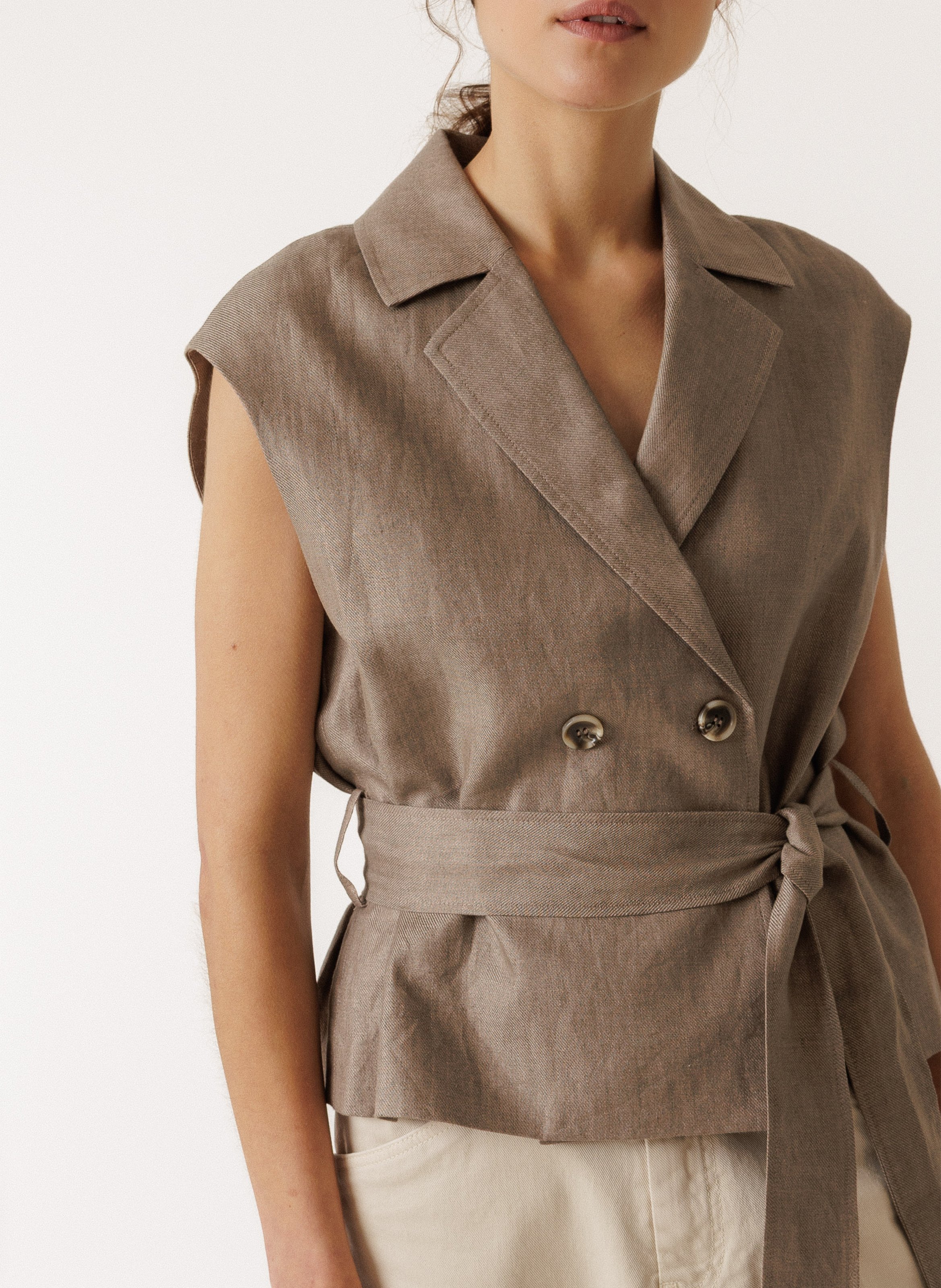 Veste tailleur sans manches ceinturée INDI & COLD Gris