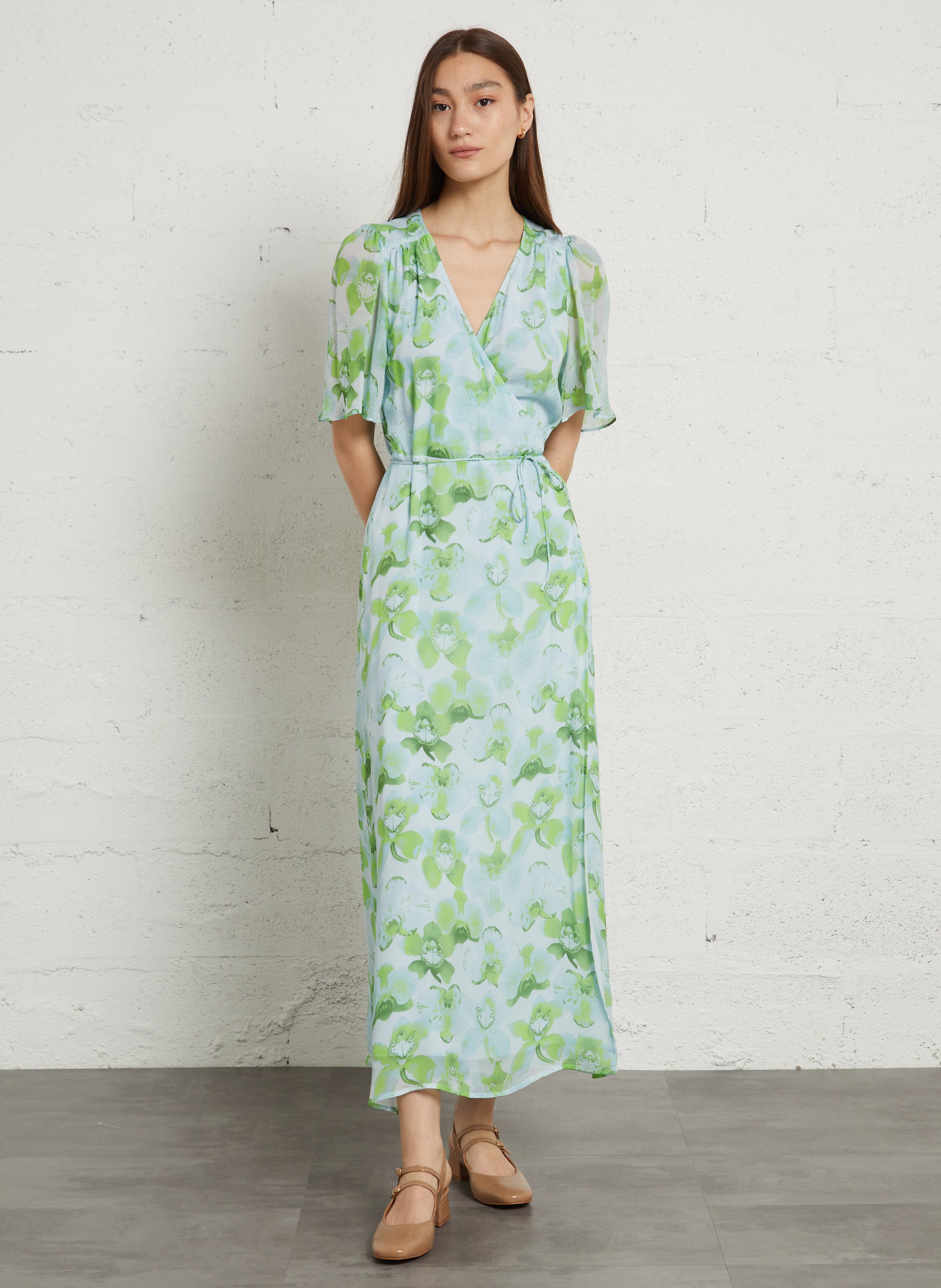 Sandalen mit niedrigen Absätzen aus Lackleder JB MARTIN Beige