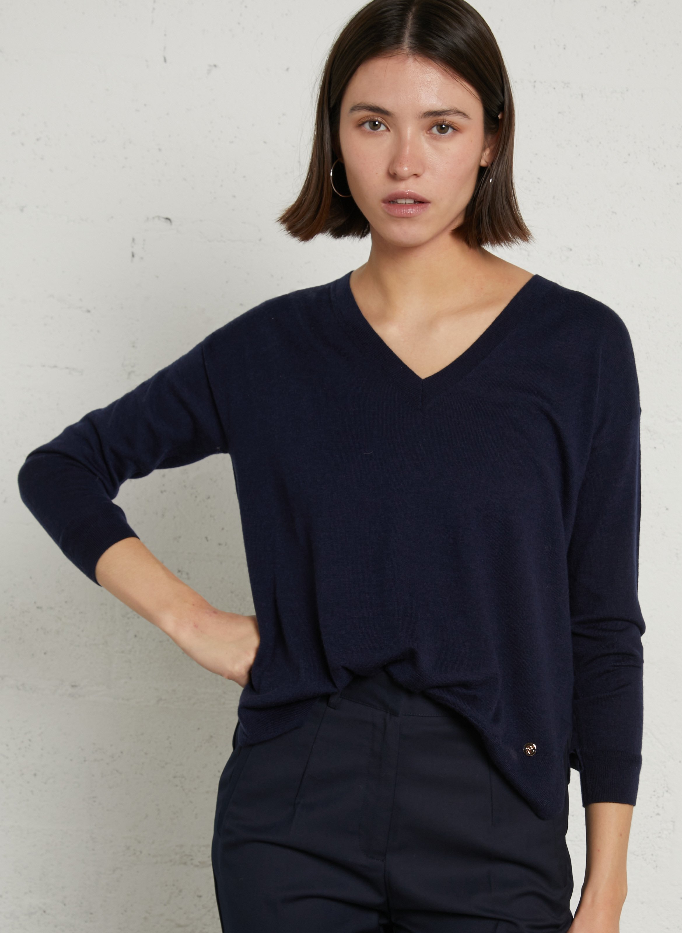 Straight V-neck sweater with tie LA PETITE ETOILE