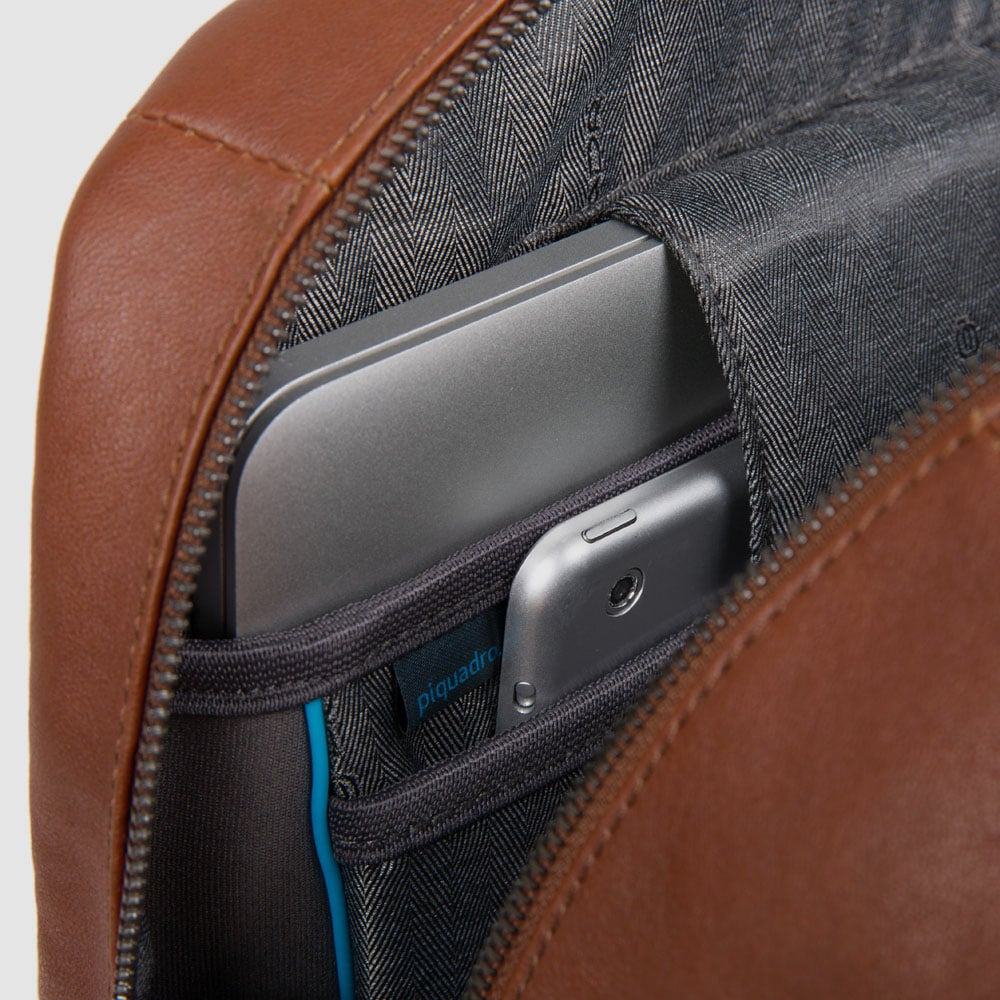 Leather backpack PIQUADRO Brown