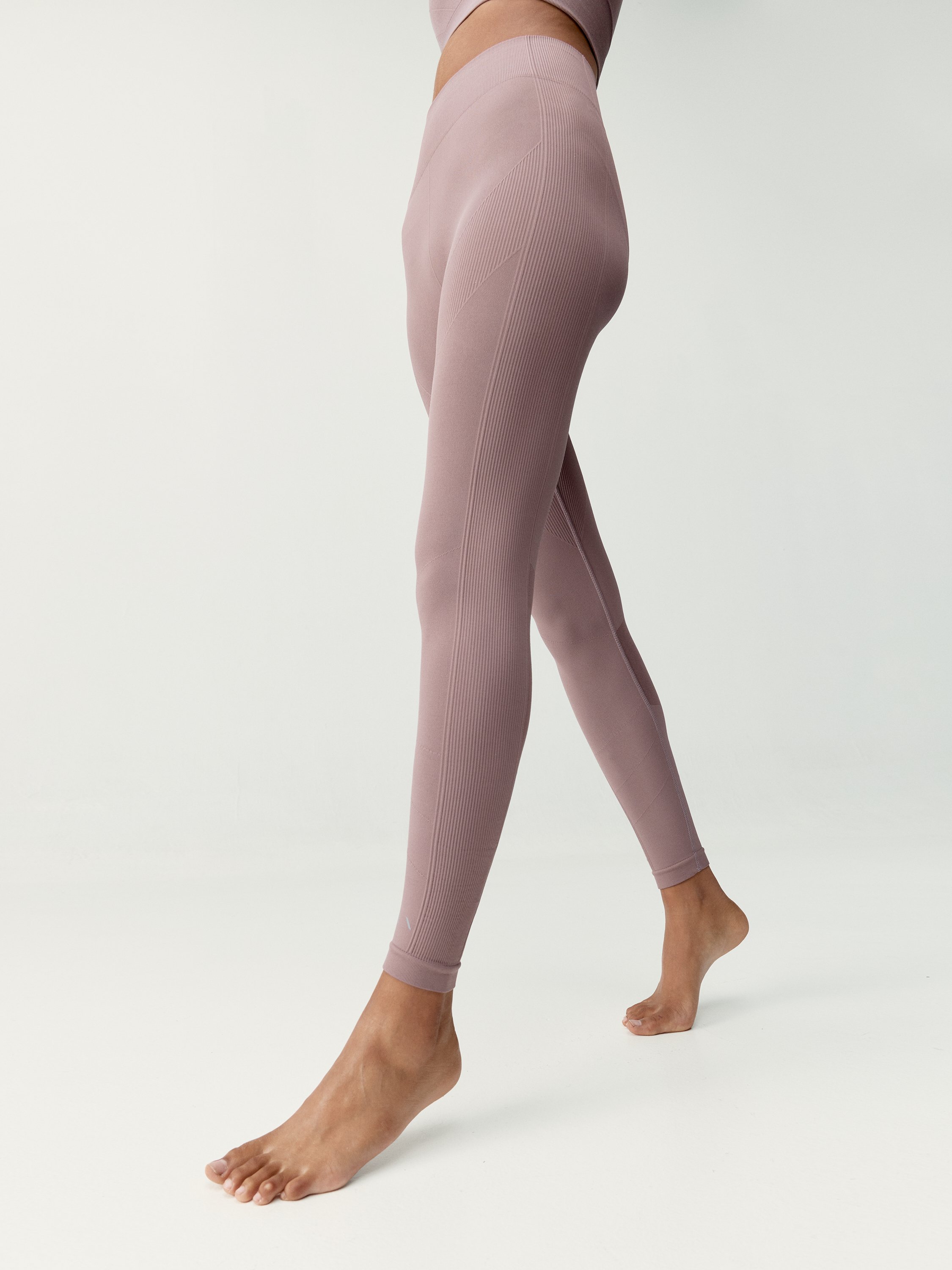 Seamless Long Sports Legging BORN LIVING YOGA