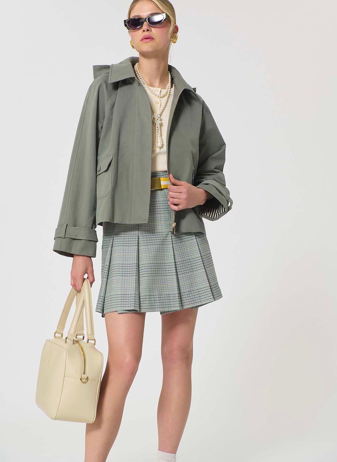 Short oversized plain buttoned trench coat TARA JARMON Green