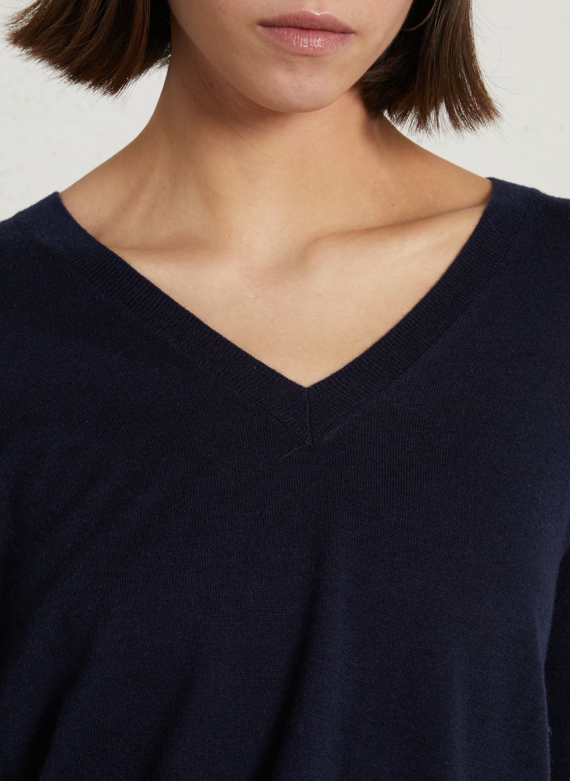 Straight V-neck sweater with tie LA PETITE ETOILE Blue